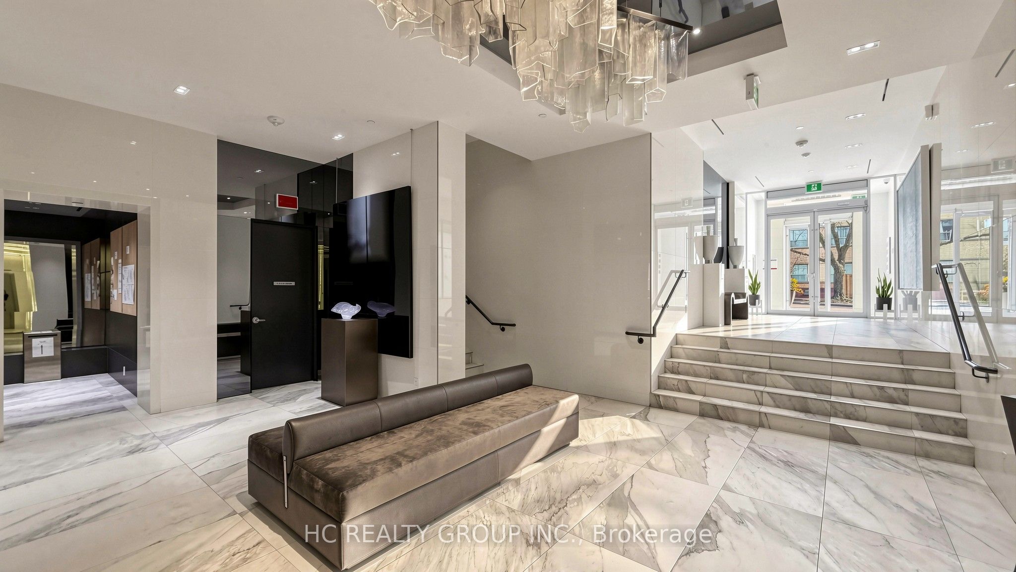 6 Parkwood Avenue 701, Toronto, ON M4V 0A3 photo 5