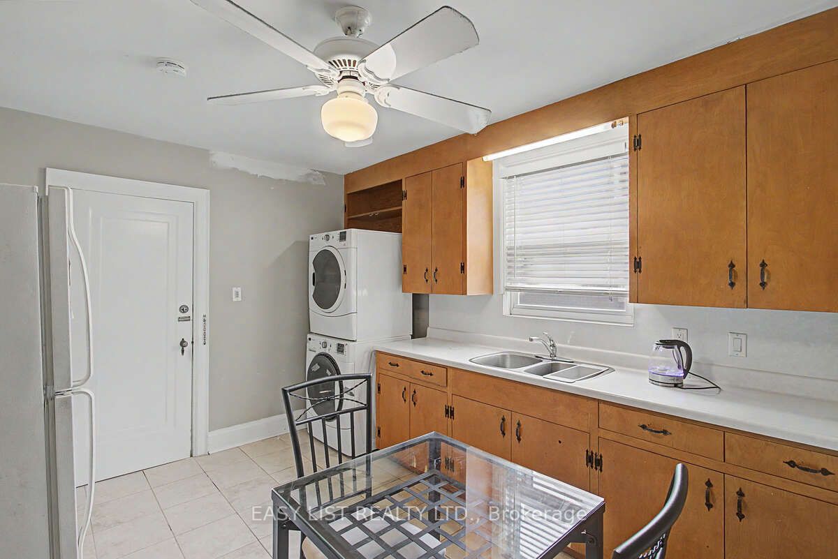 77 Avondale Avenue, Toronto, ON M2N 2V1 photo 3