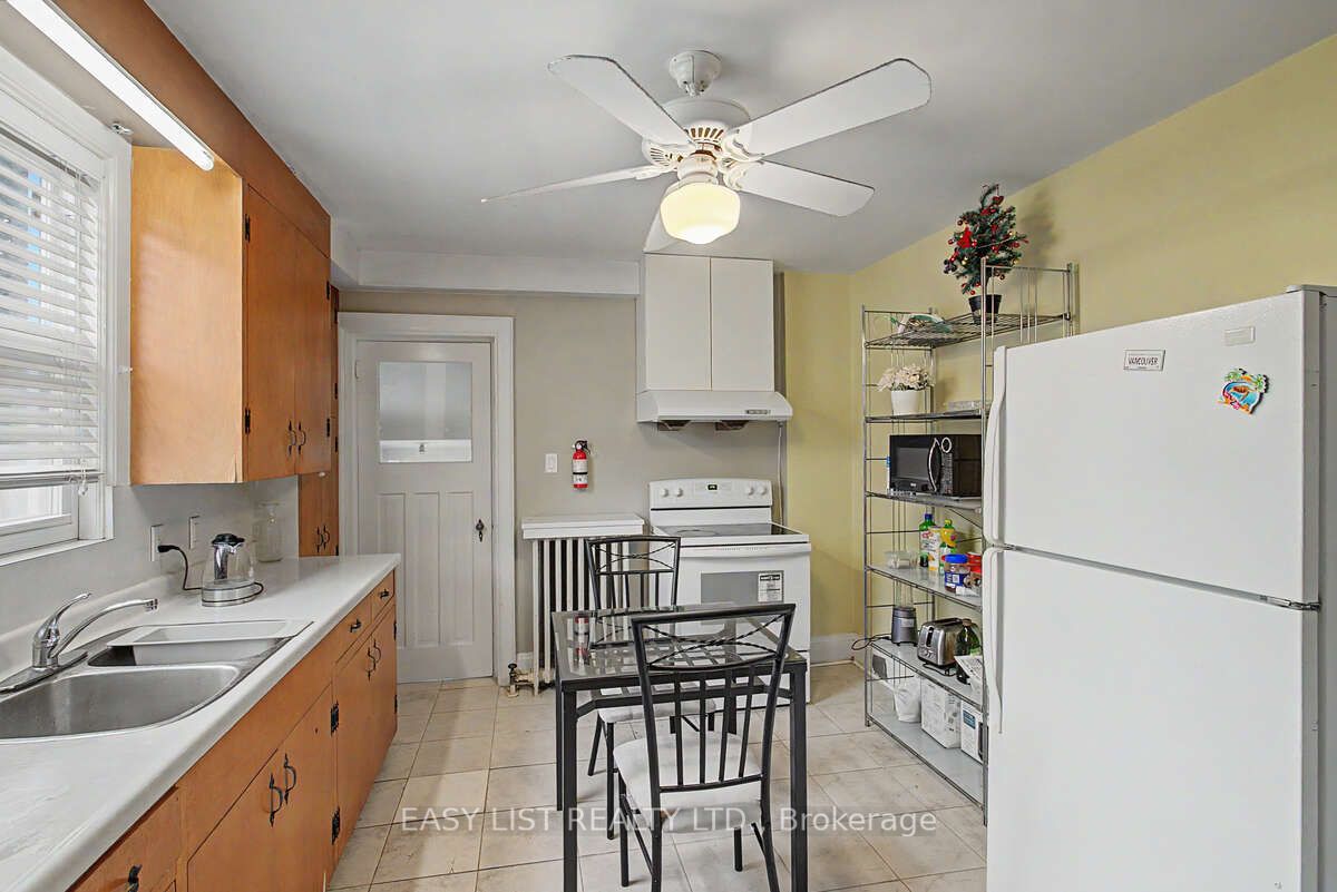 77 Avondale Avenue, Toronto, ON M2N 2V1 photo 5