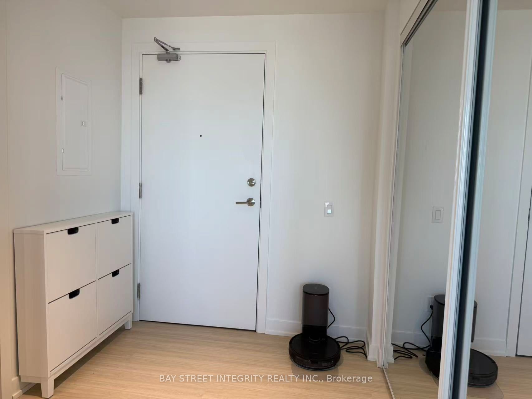 8 Wellesley Street W 4616, Toronto, ON M4Y 0J5 photo 2