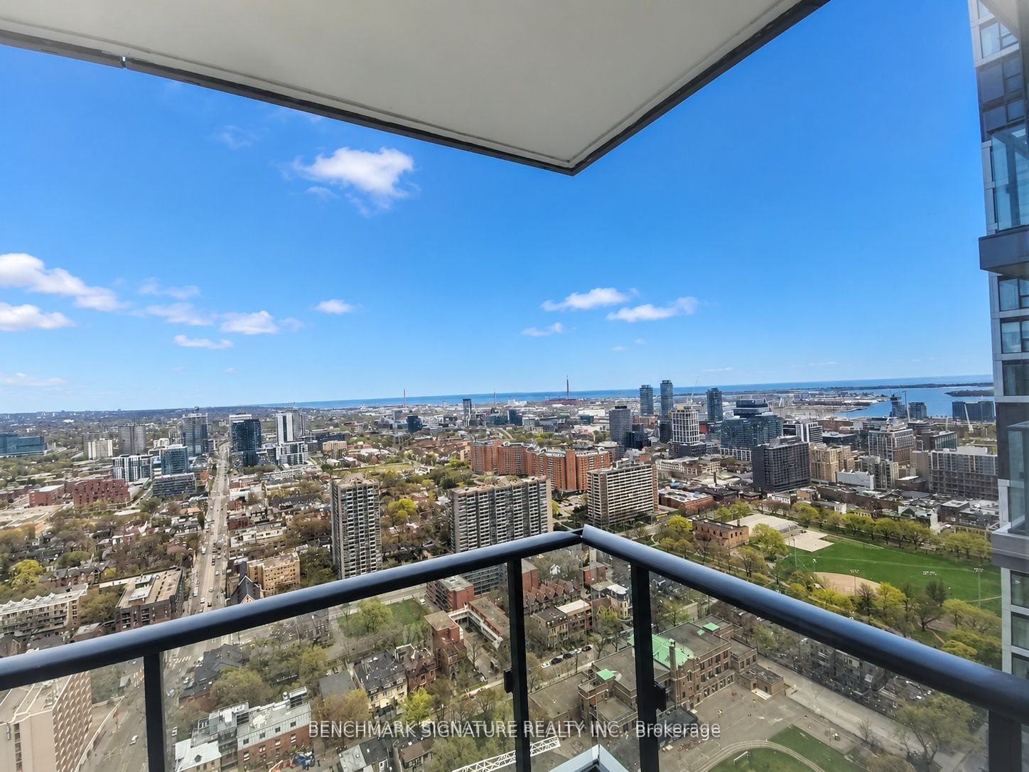 251 Jarvis Street 4015, Toronto, ON M5B 0C3 photo 2