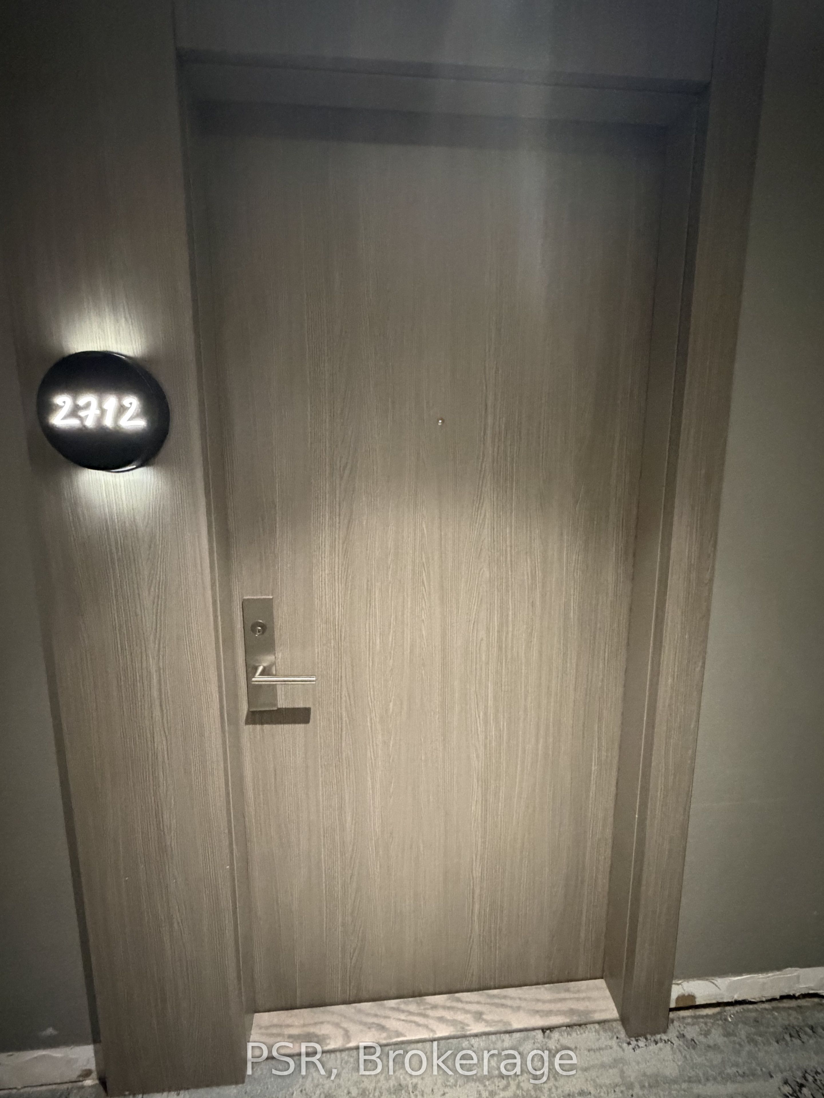 161 Roehampton Avenue 2712, Toronto, ON M4P 1P9 photo 3