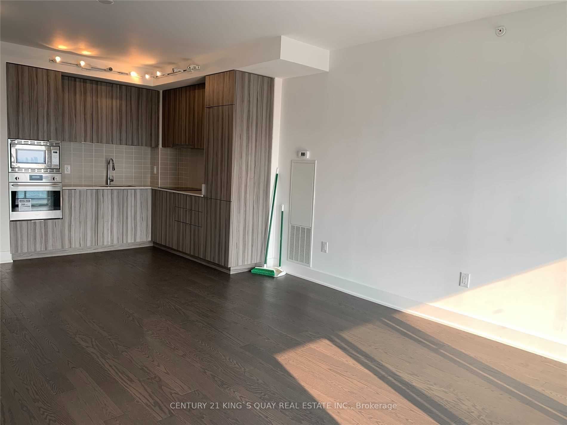 955 Bay Street 3706, Toronto, ON M5S 0C6 photo 3
