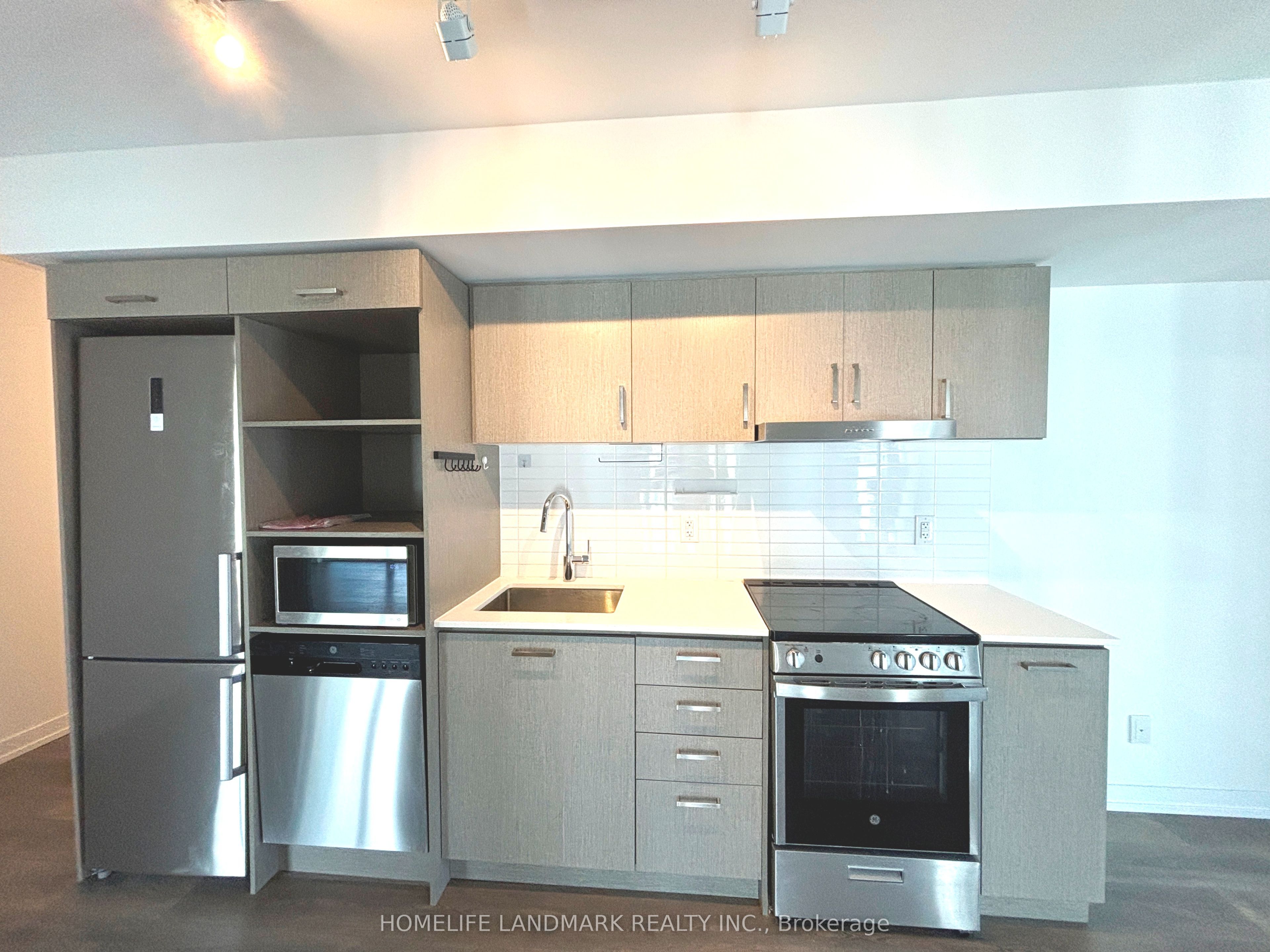 219 Dundas Street E 1107, Toronto, ON M5A 1Z7 photo 3