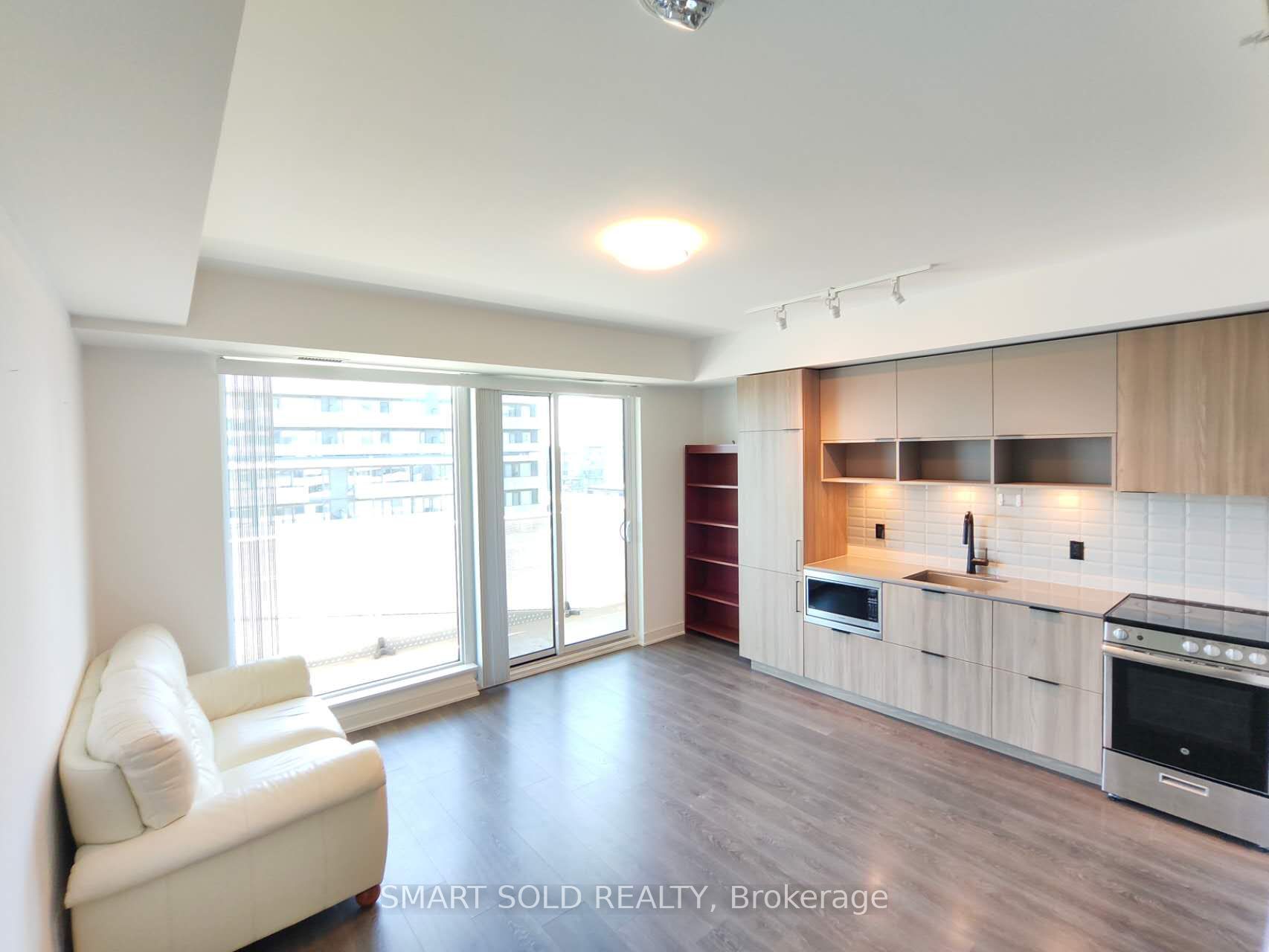 60 Tannery Road 905, Toronto, ON M5A 0S8 photo 2