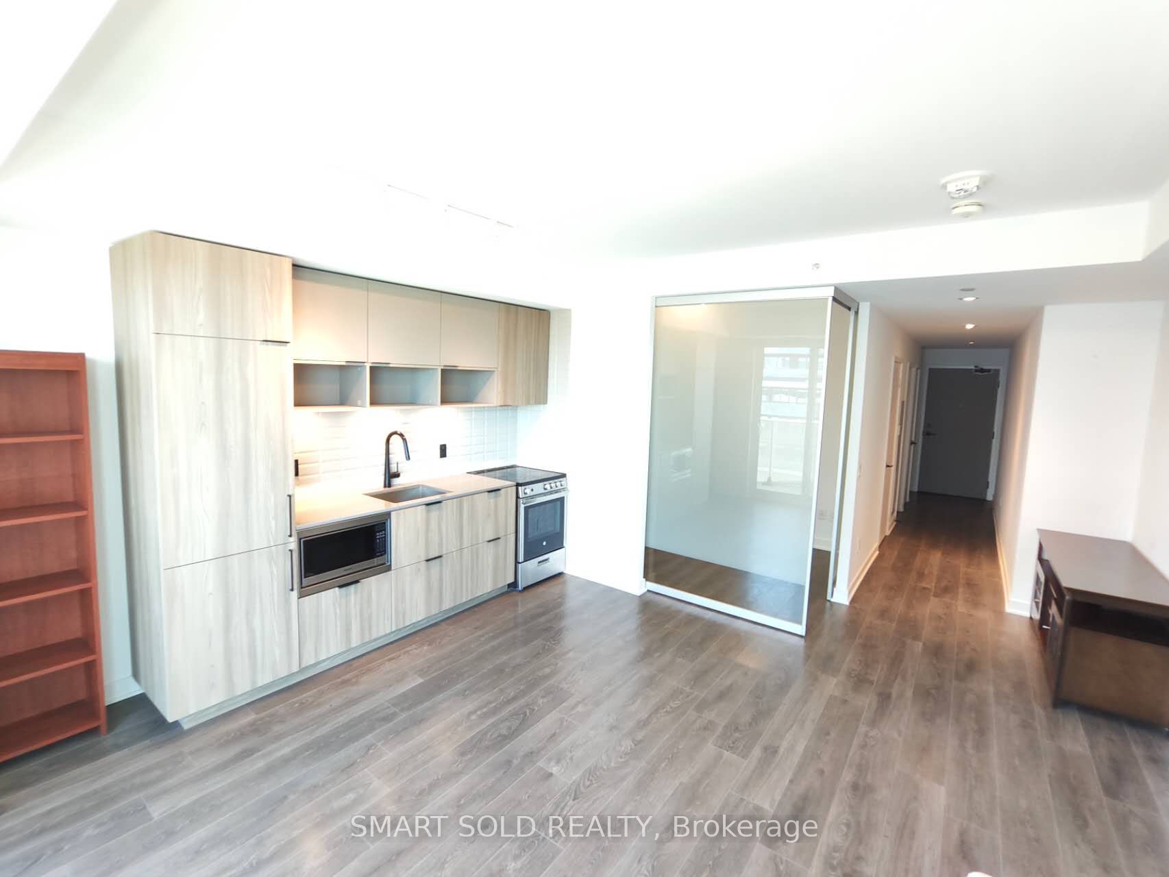 60 Tannery Road 905, Toronto, ON M5A 0S8 photo 3