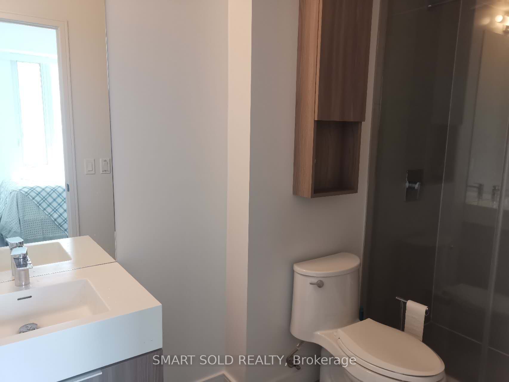 60 Tannery Road 905, Toronto, ON M5A 0S8 photo 5