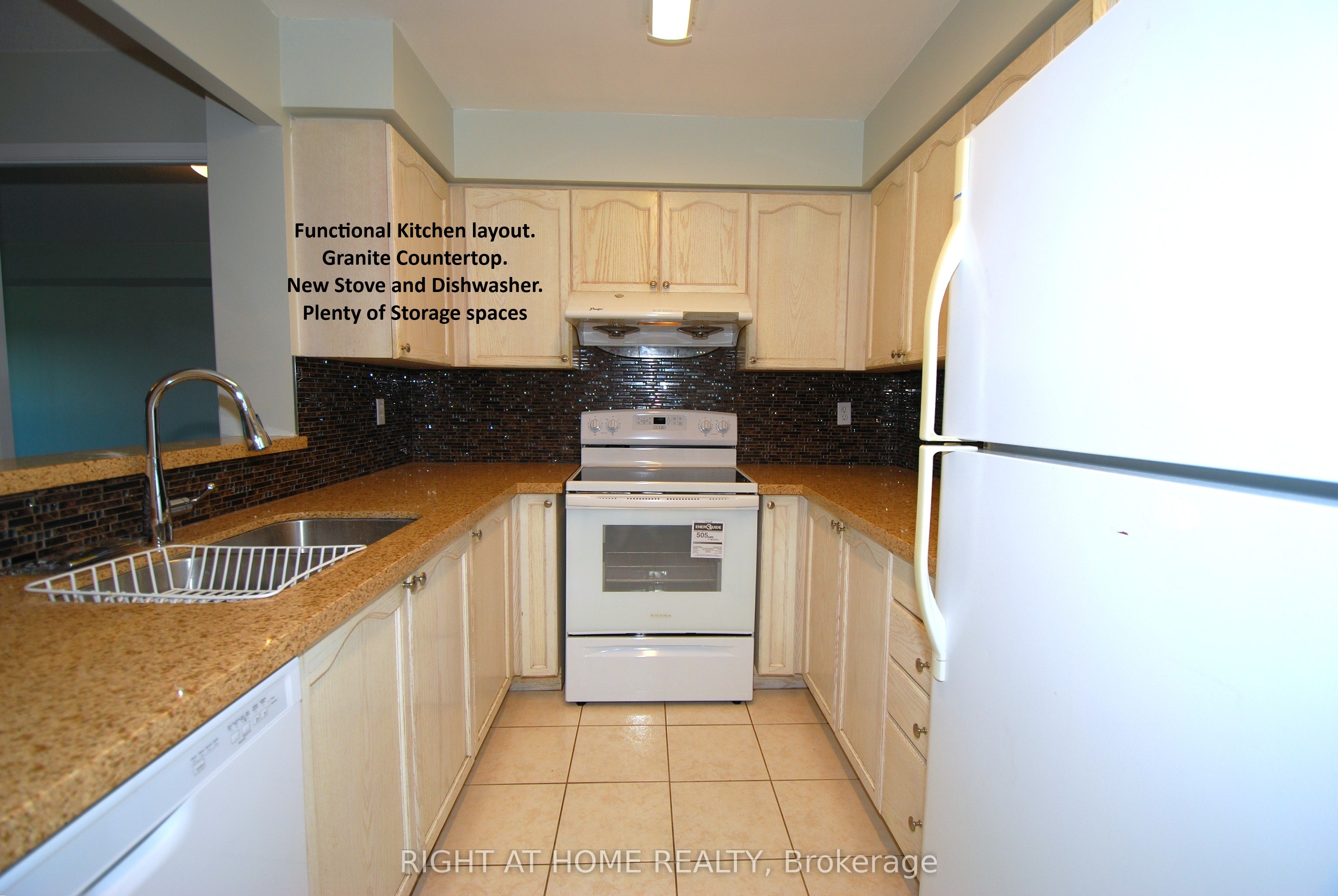 39 Pemberton Avenue 1009, Toronto, ON M2M 4L6 photo 5