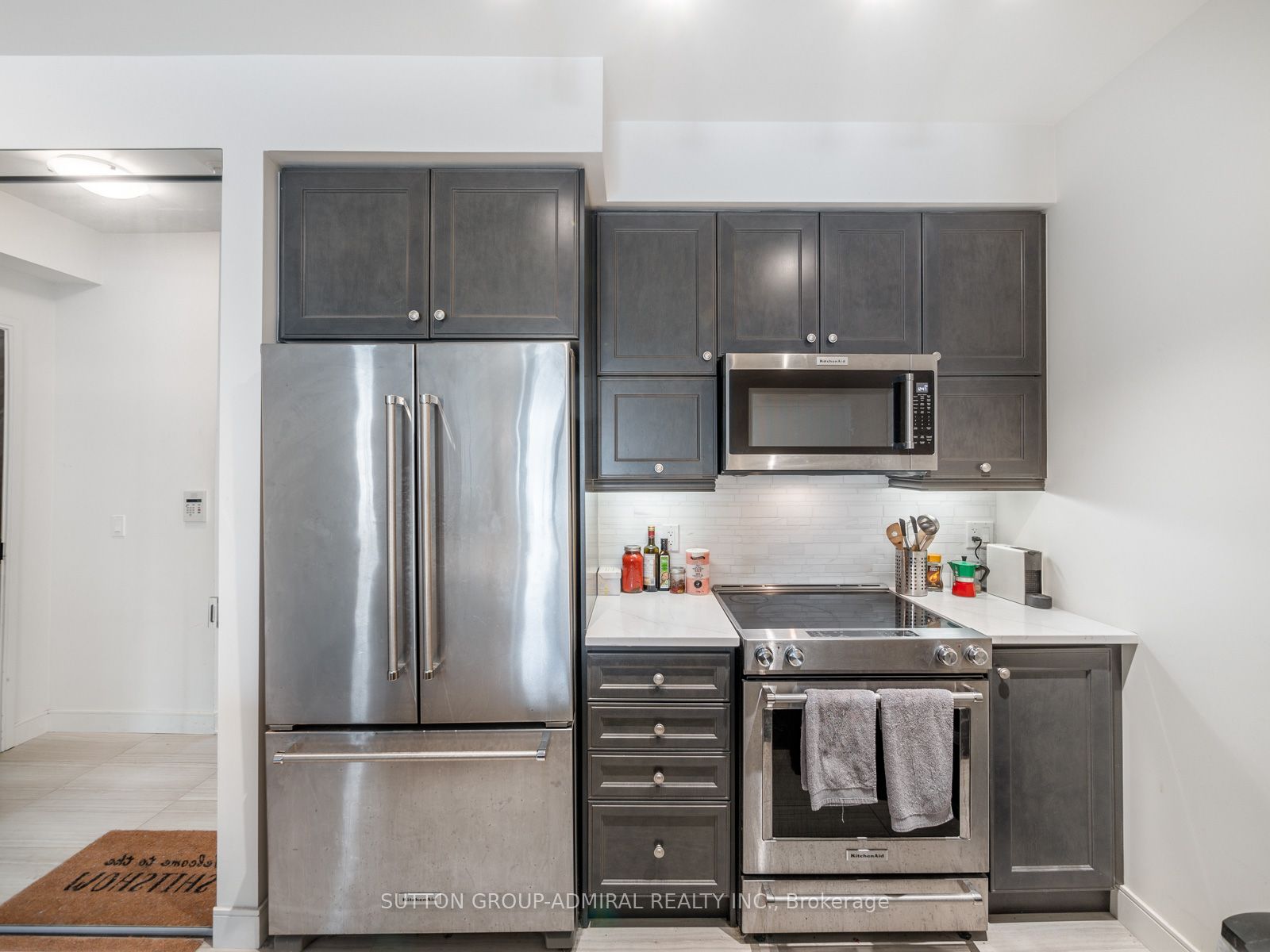 825 Church Street 301, Toronto, ON M4W 3Z4 photo 4