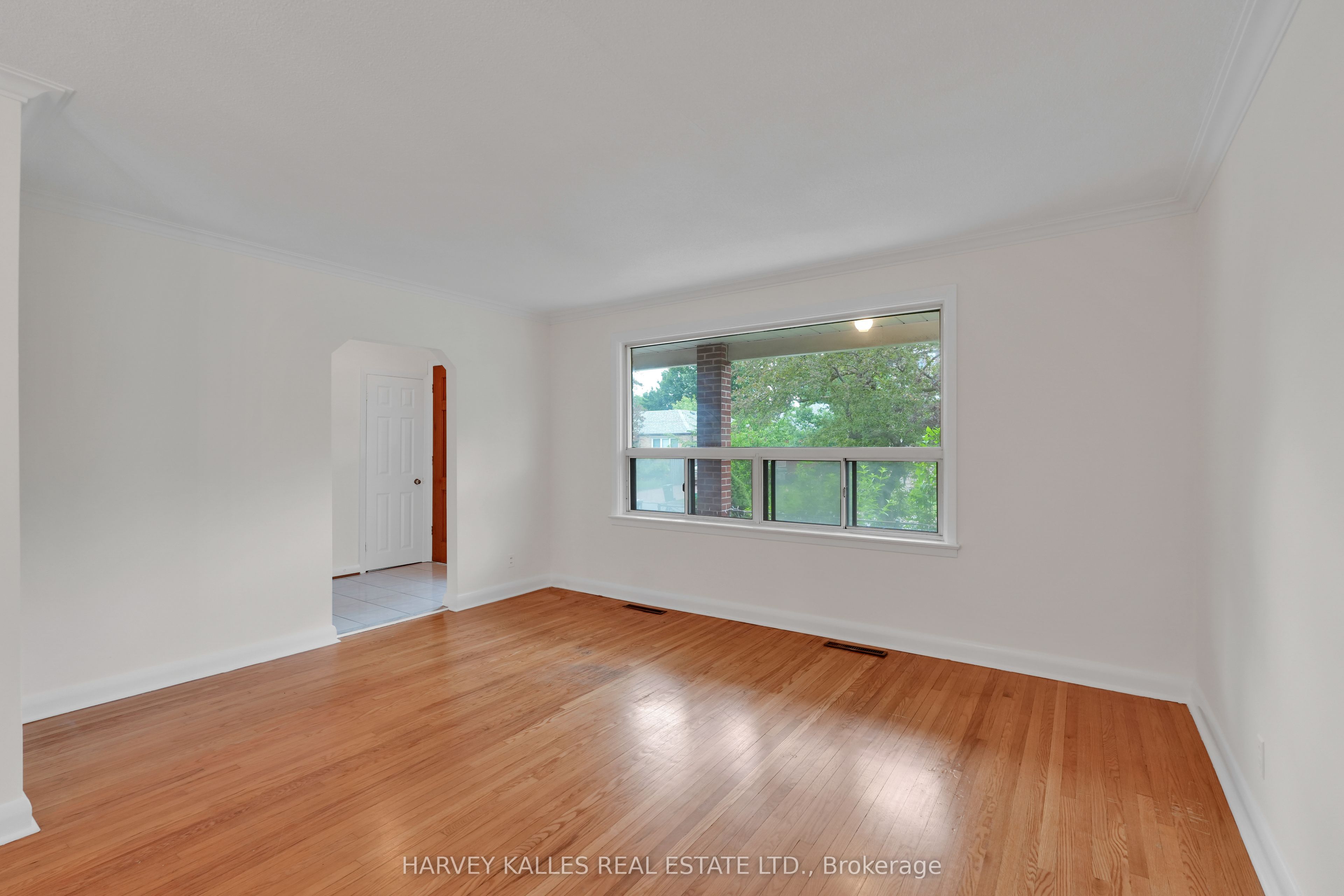 61 Abitibi Avenue, Toronto, ON M2M 2V3 photo 5