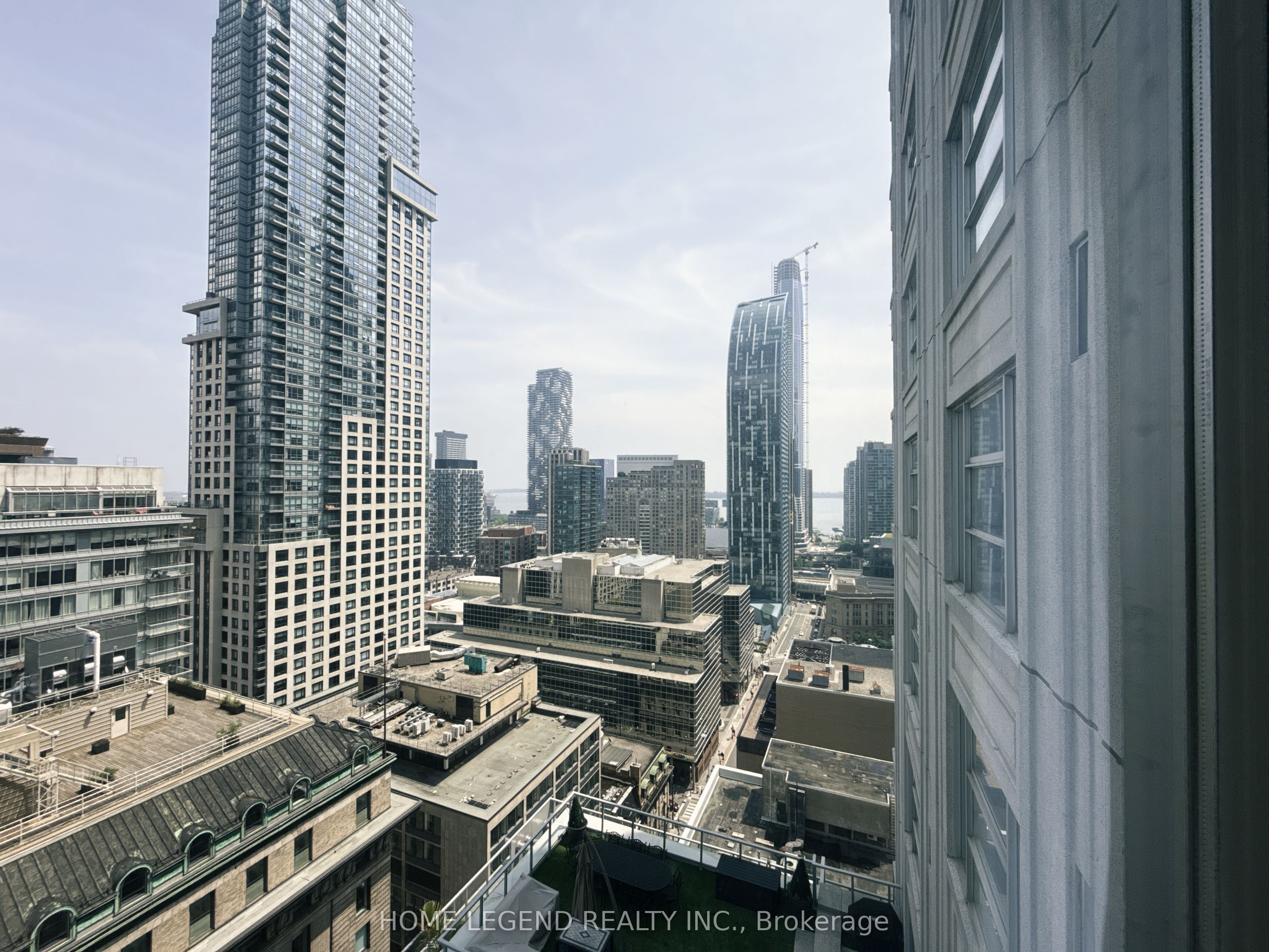 1 King Street W 2107, Toronto, ON M5X 1C8 photo 3