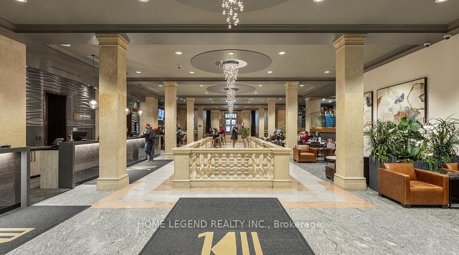 1 King Street W 2705, Toronto, ON M5X 1C8 photo 3
