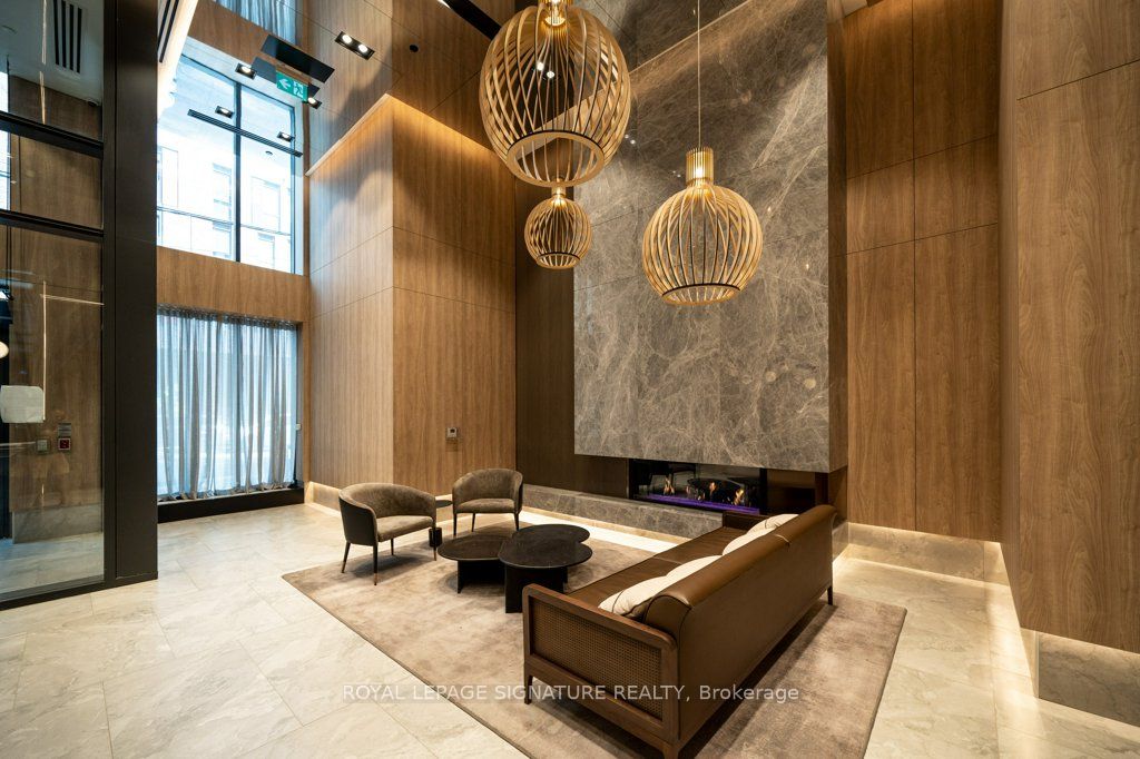 252 Church Street 2807, Toronto, ON M5B 1Z2 photo 4