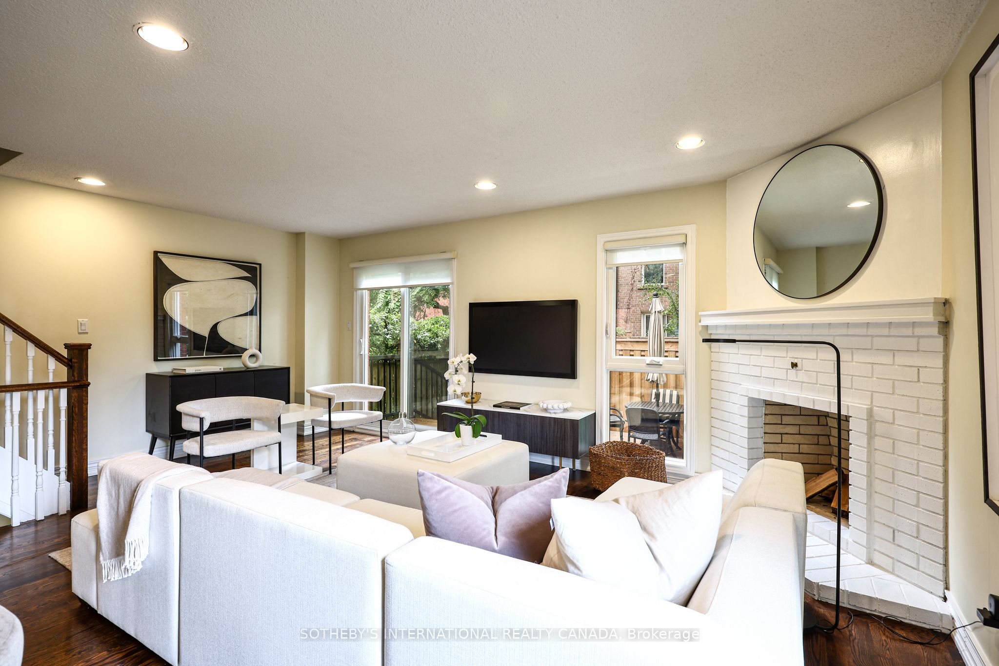 70 Sylvan Valley Way, Toronto, ON M5M 4M3 photo 2