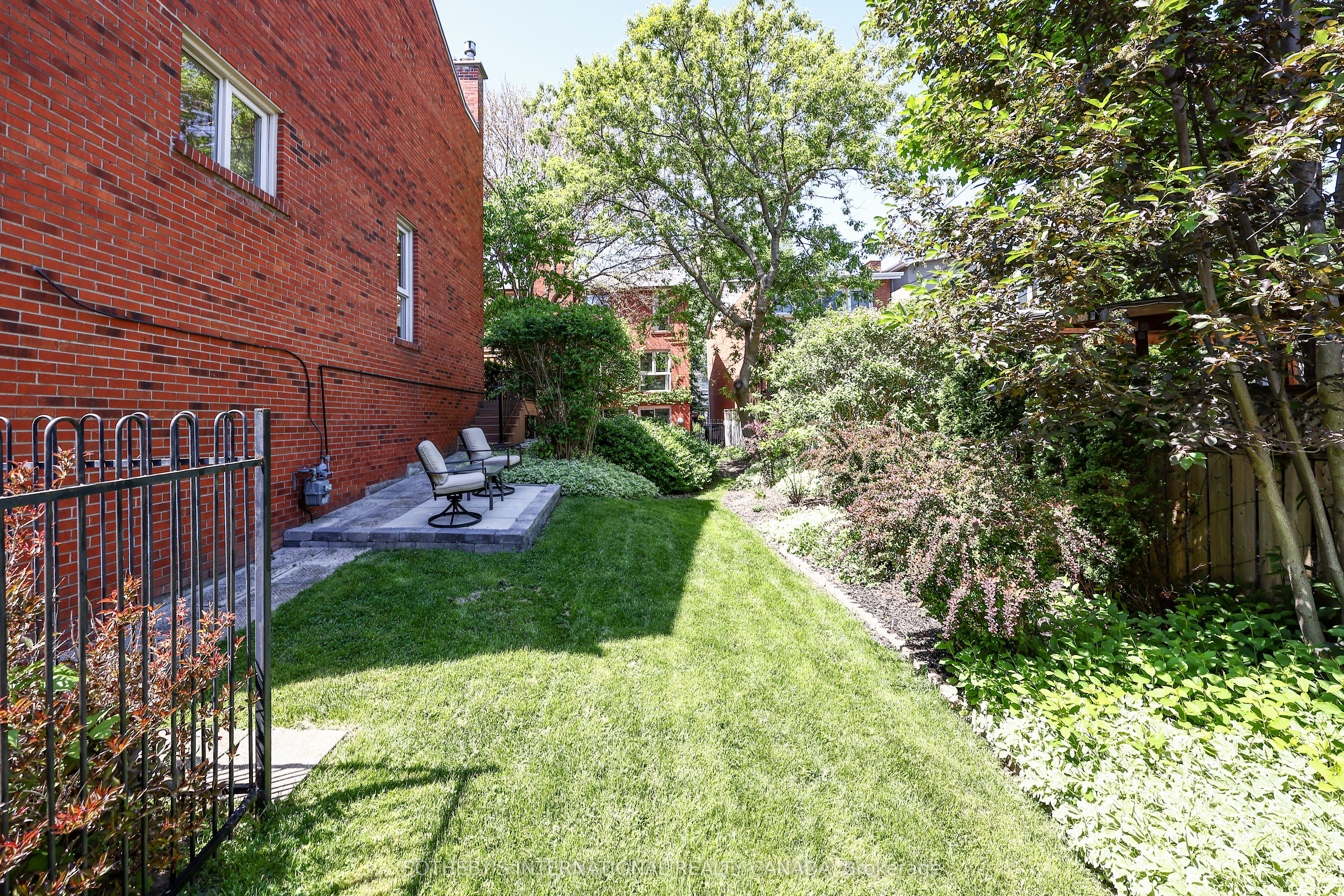 70 Sylvan Valley Way, Toronto, ON M5M 4M3 photo 5