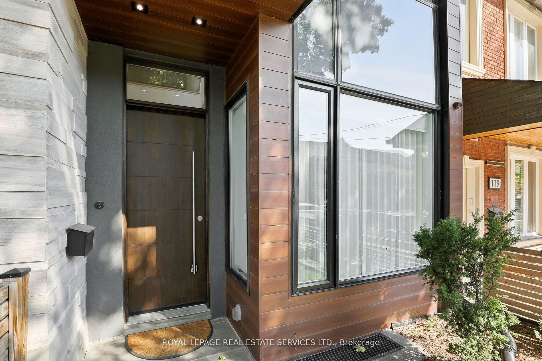 121 Markham Street, Toronto, ON M6J 2G4 photo 2