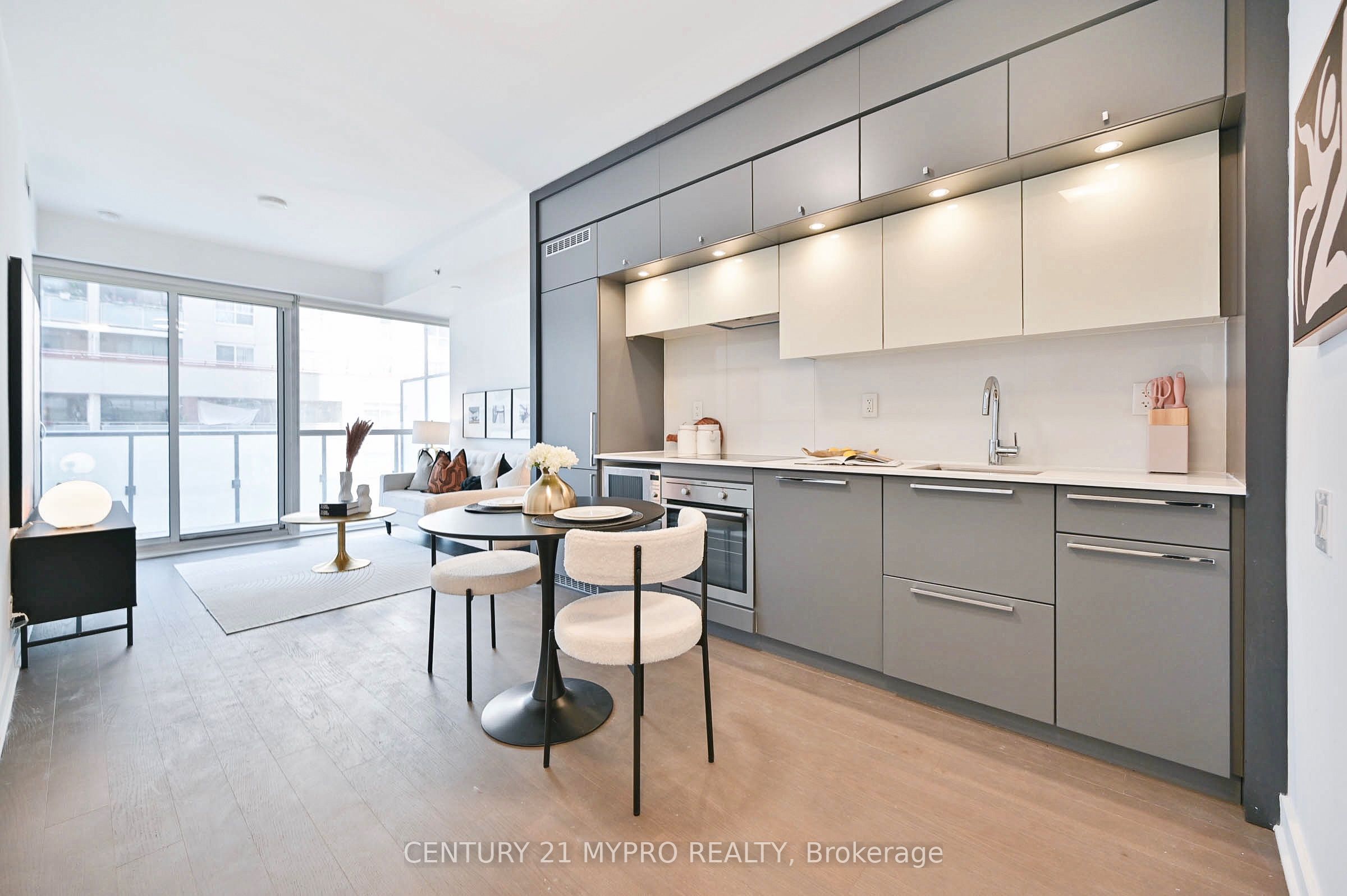 15 Grenville Street 1007, Toronto, ON M4Y 0B9 photo 3