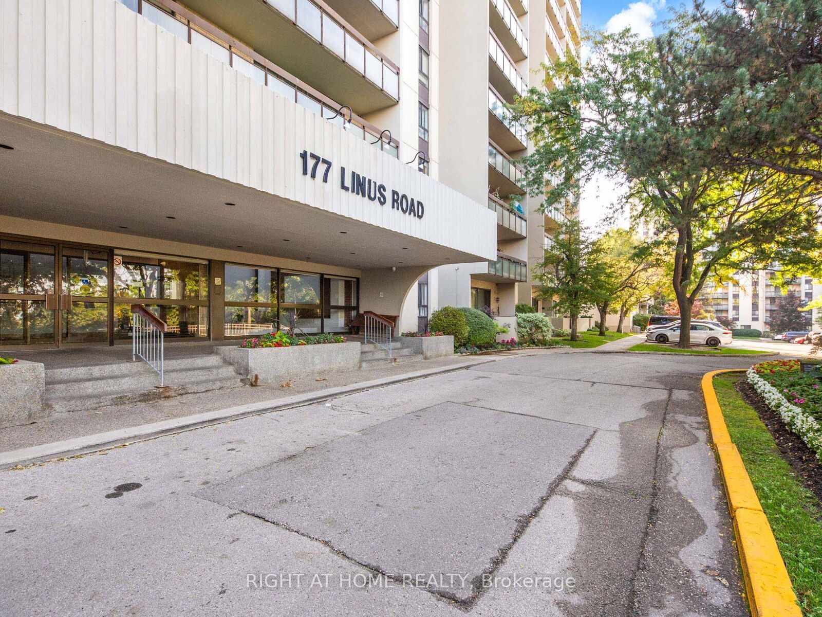 177 Linus Road 612, Toronto, ON M2J 4S5 photo 3