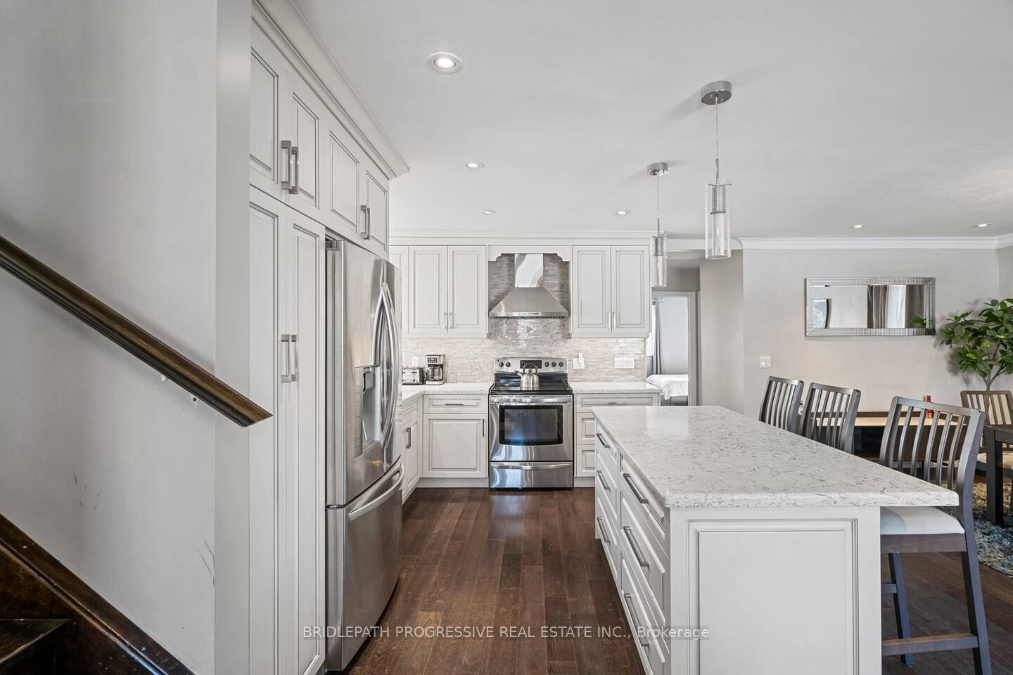 289 Burnett Avenue, Toronto, ON M2N 1W2 photo 2