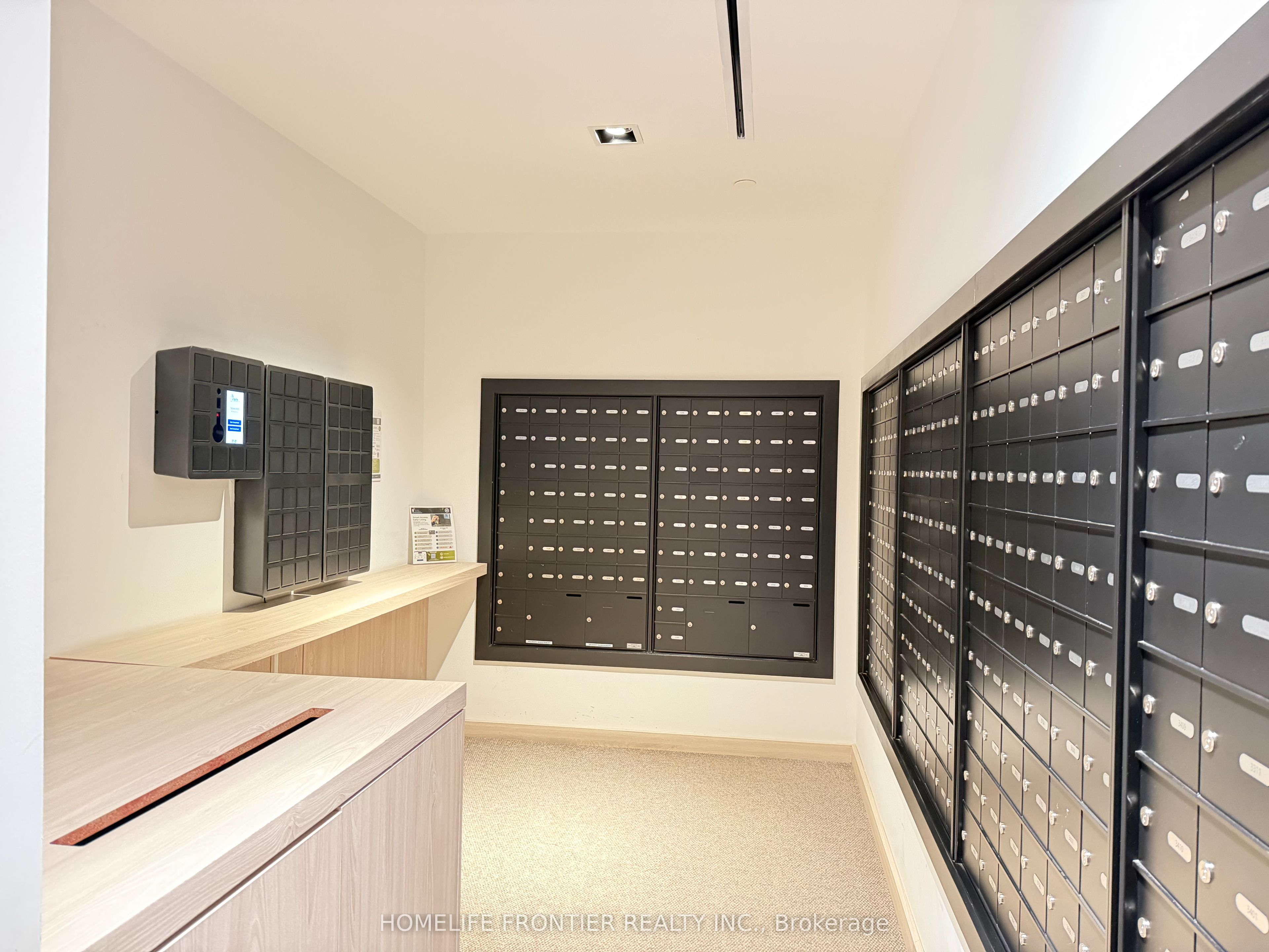 395 Bloor Street E 1812, Toronto, ON M4W 1H7 photo 5