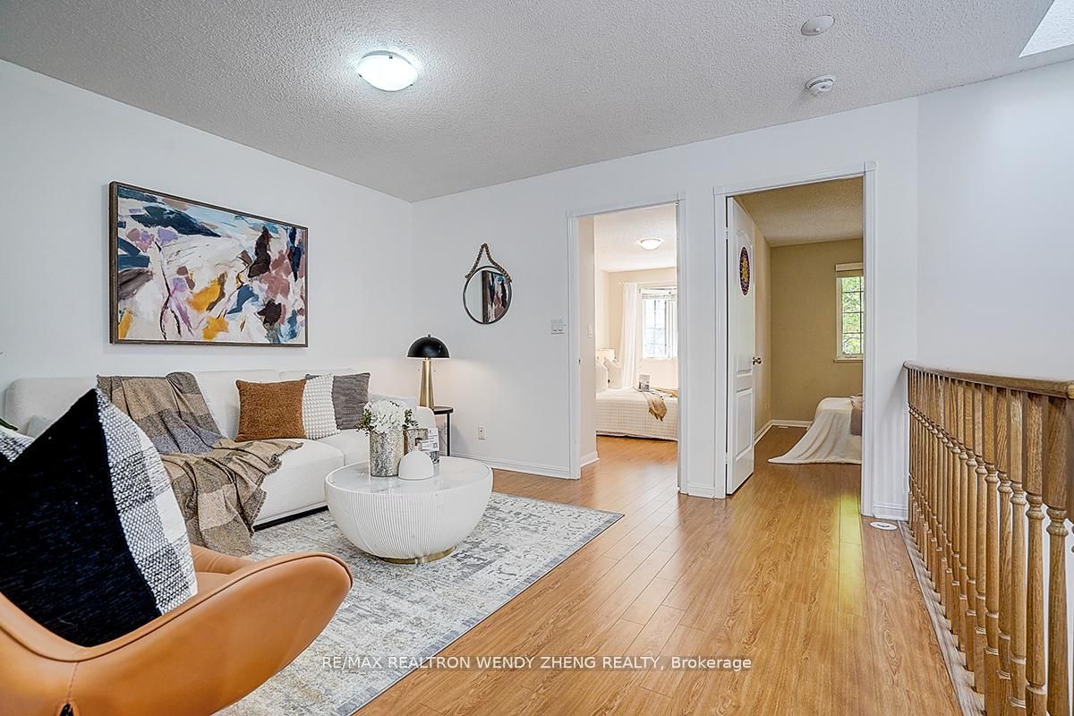 28 Sommerset Way 1517, Toronto, ON M2N 6W7 photo 4