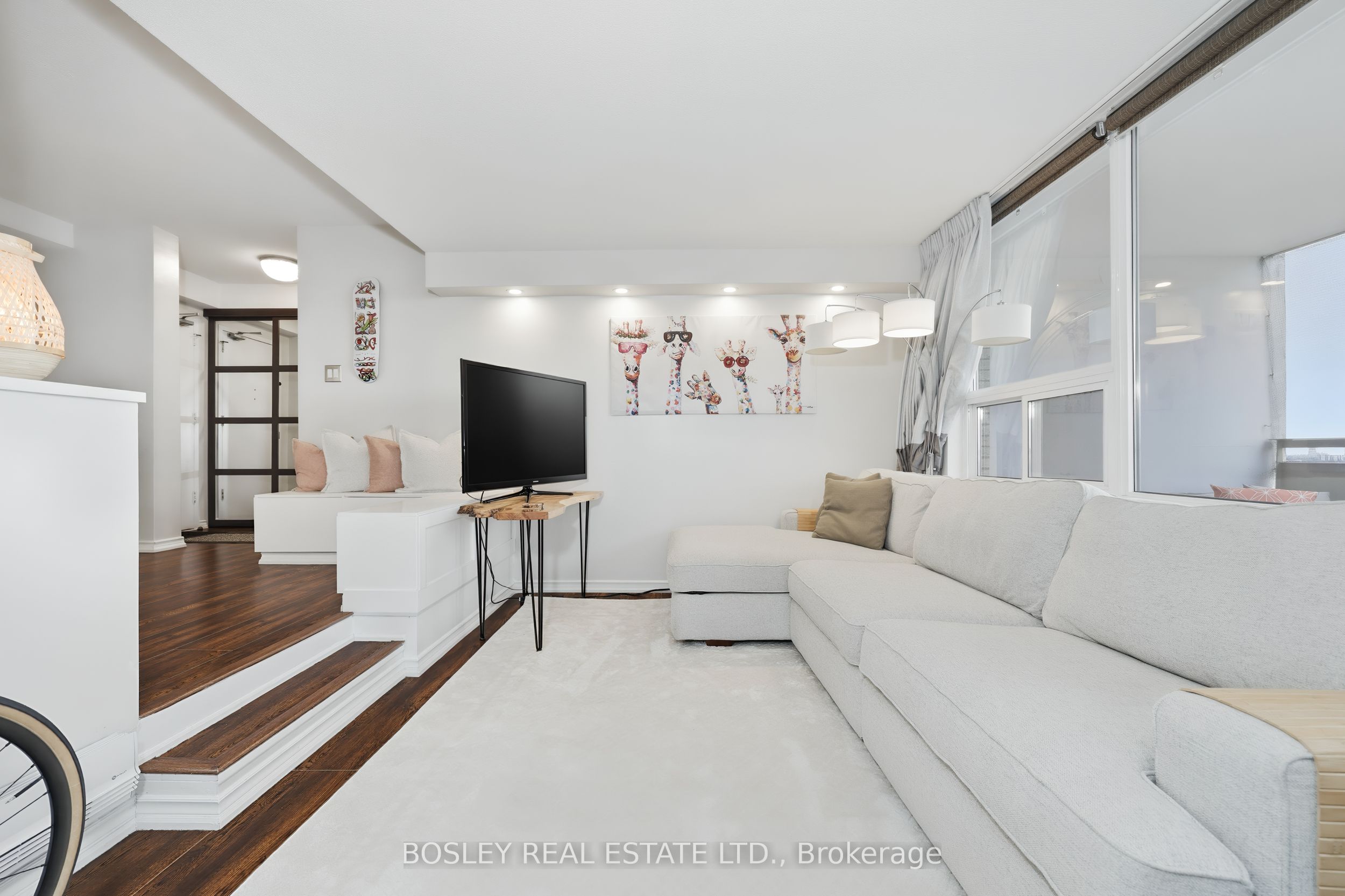1360 York Mills Road 1403, Toronto, ON M3A 2A2