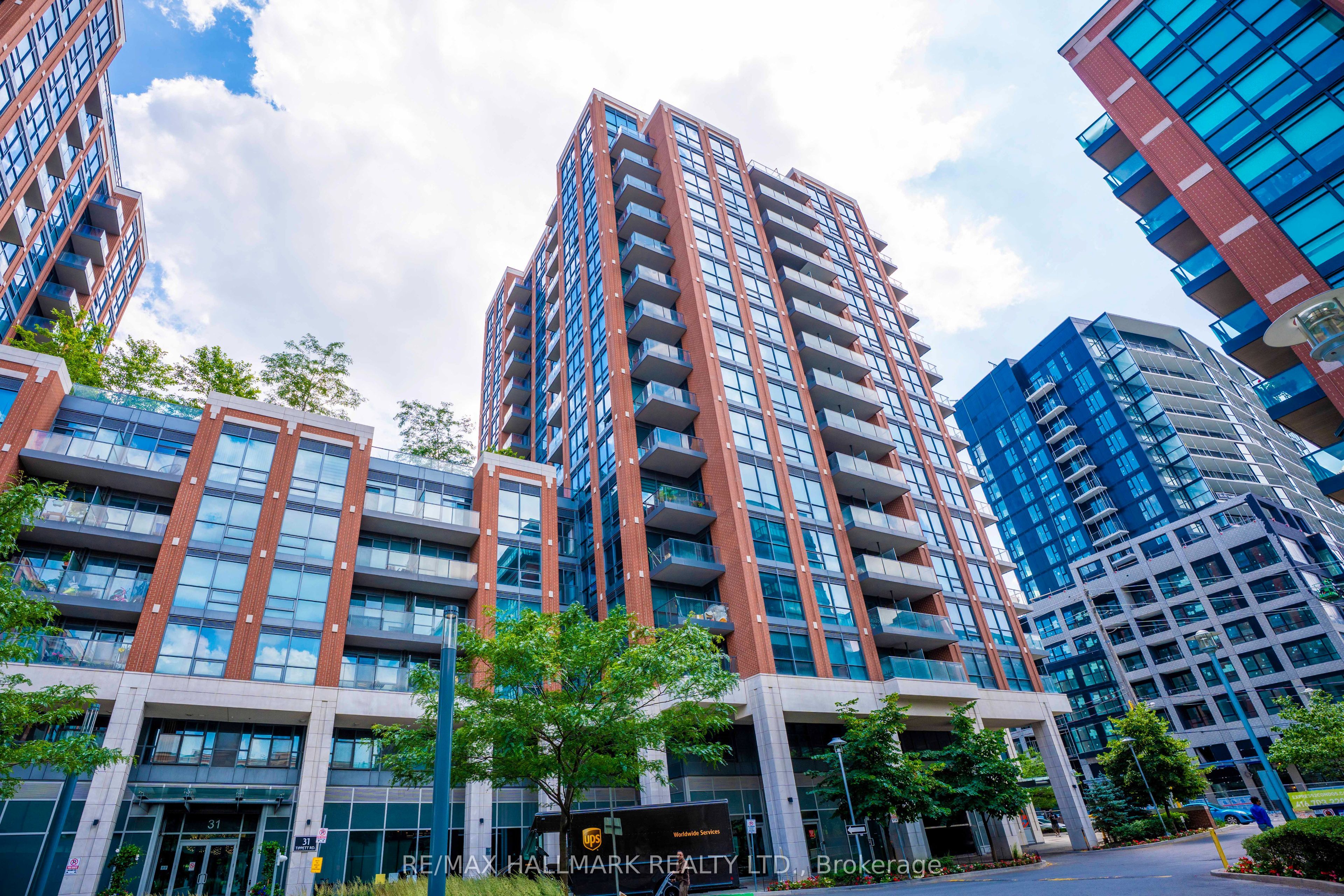 31 Tippett Road 905, Toronto, ON M3H 0C8 photo 2