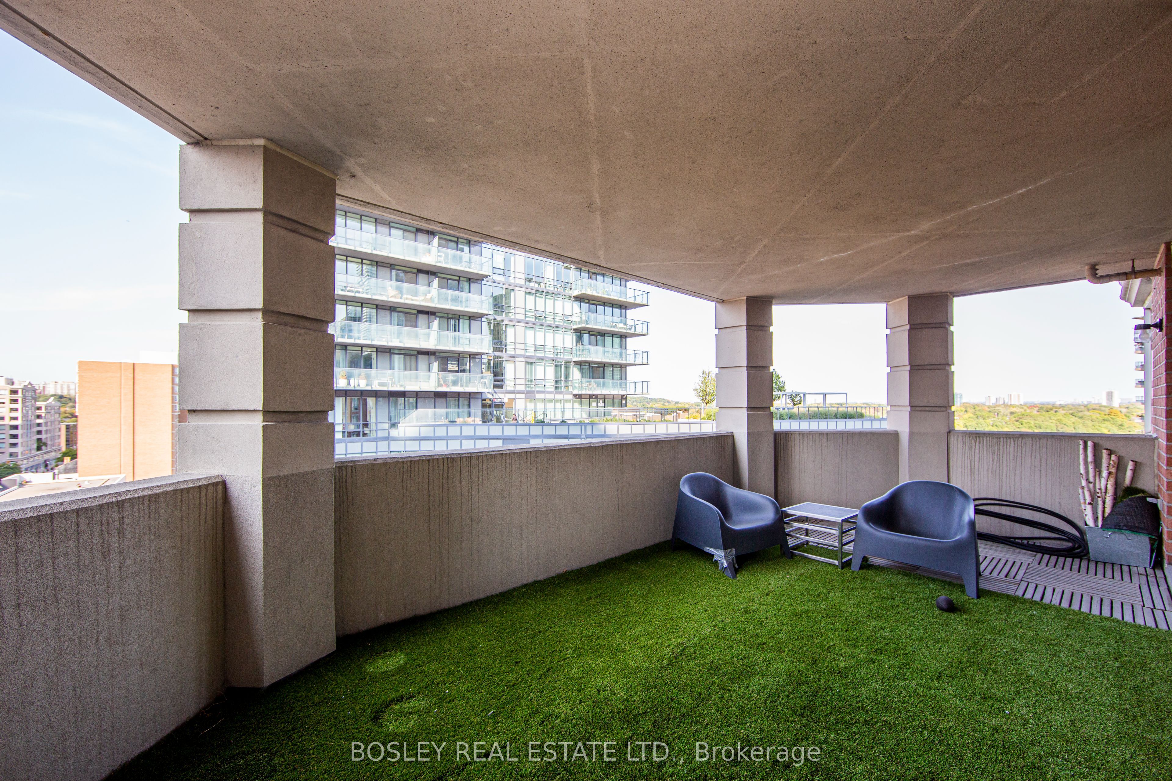 20 Collier Street 1008, Toronto, ON M4W 3Y4 photo 2