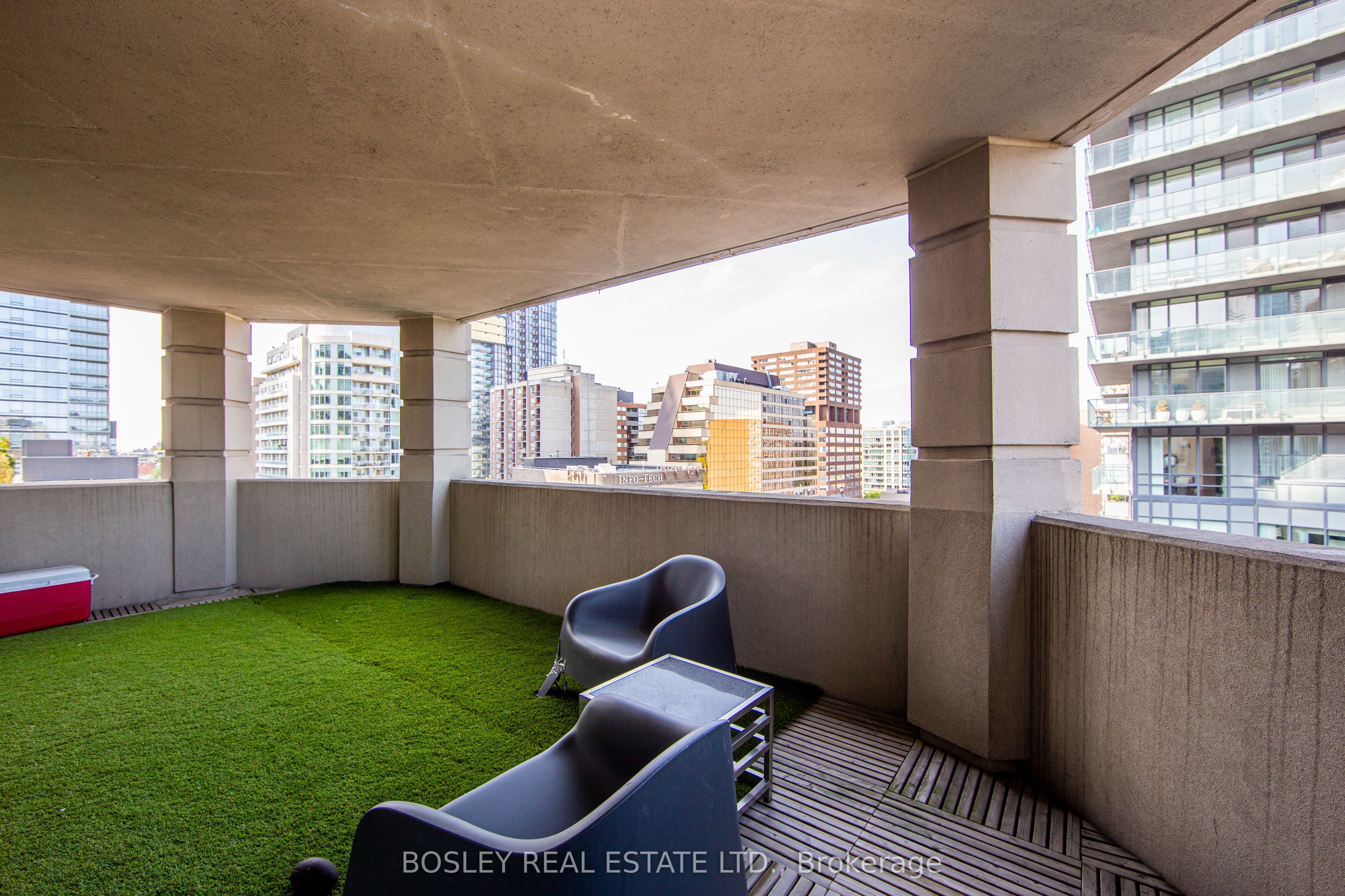20 Collier Street 1008, Toronto, ON M4W 3Y4 photo 3