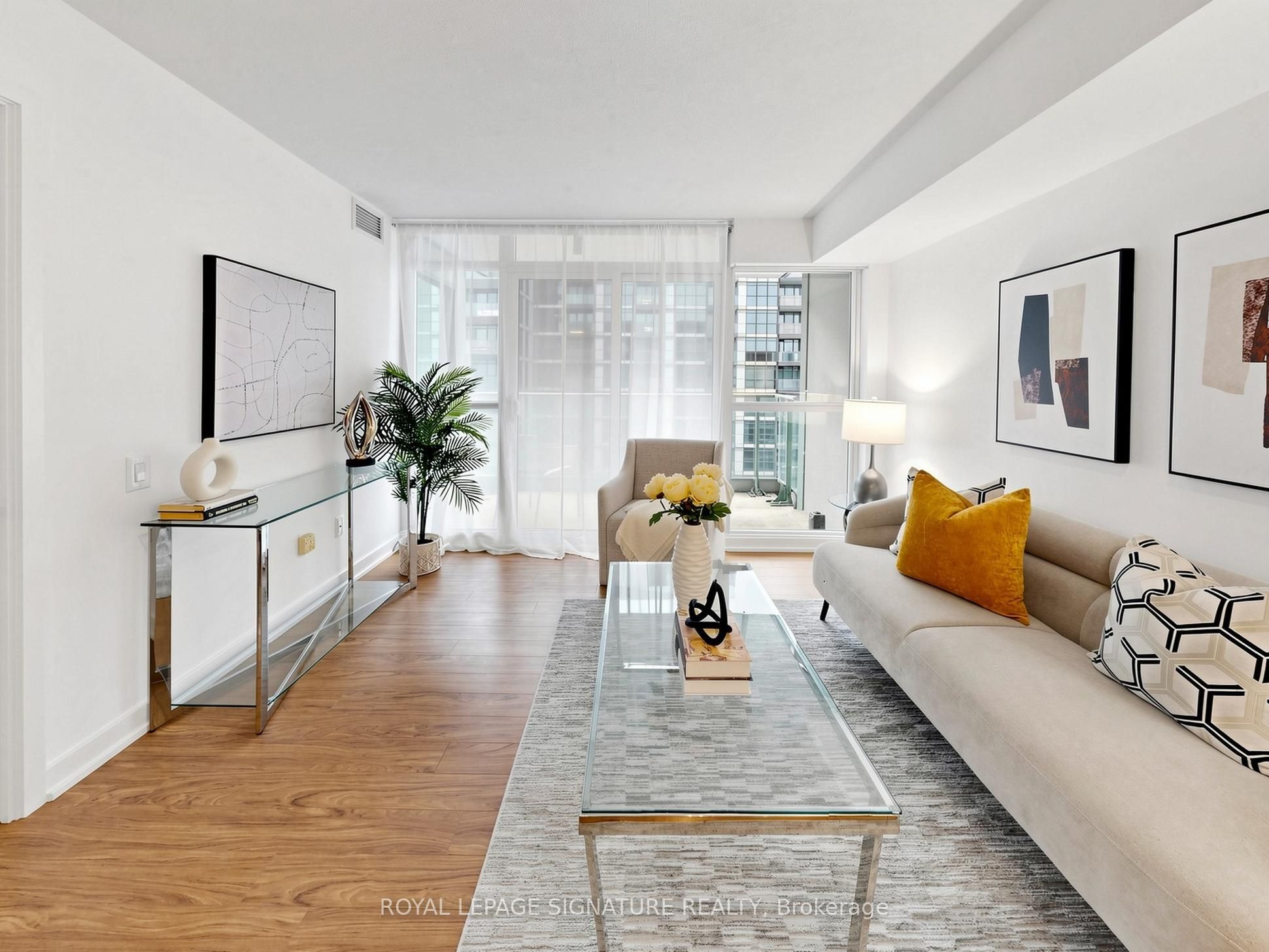 15 Singer Court 1211, Toronto, ON M2K 0B1 photo 4