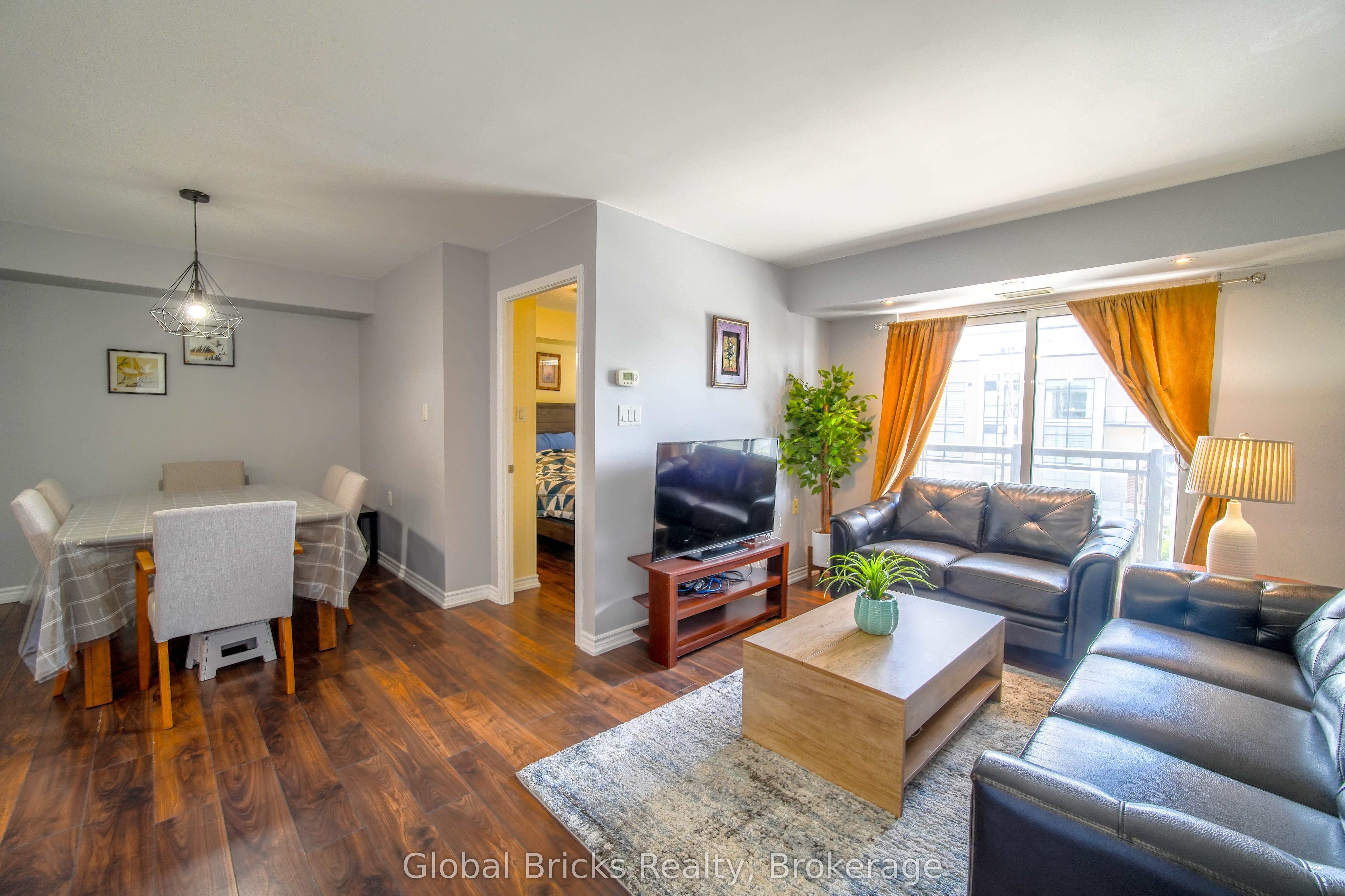 872 Sheppard Avenue W 308, Toronto, ON M3H 2T5 photo 3