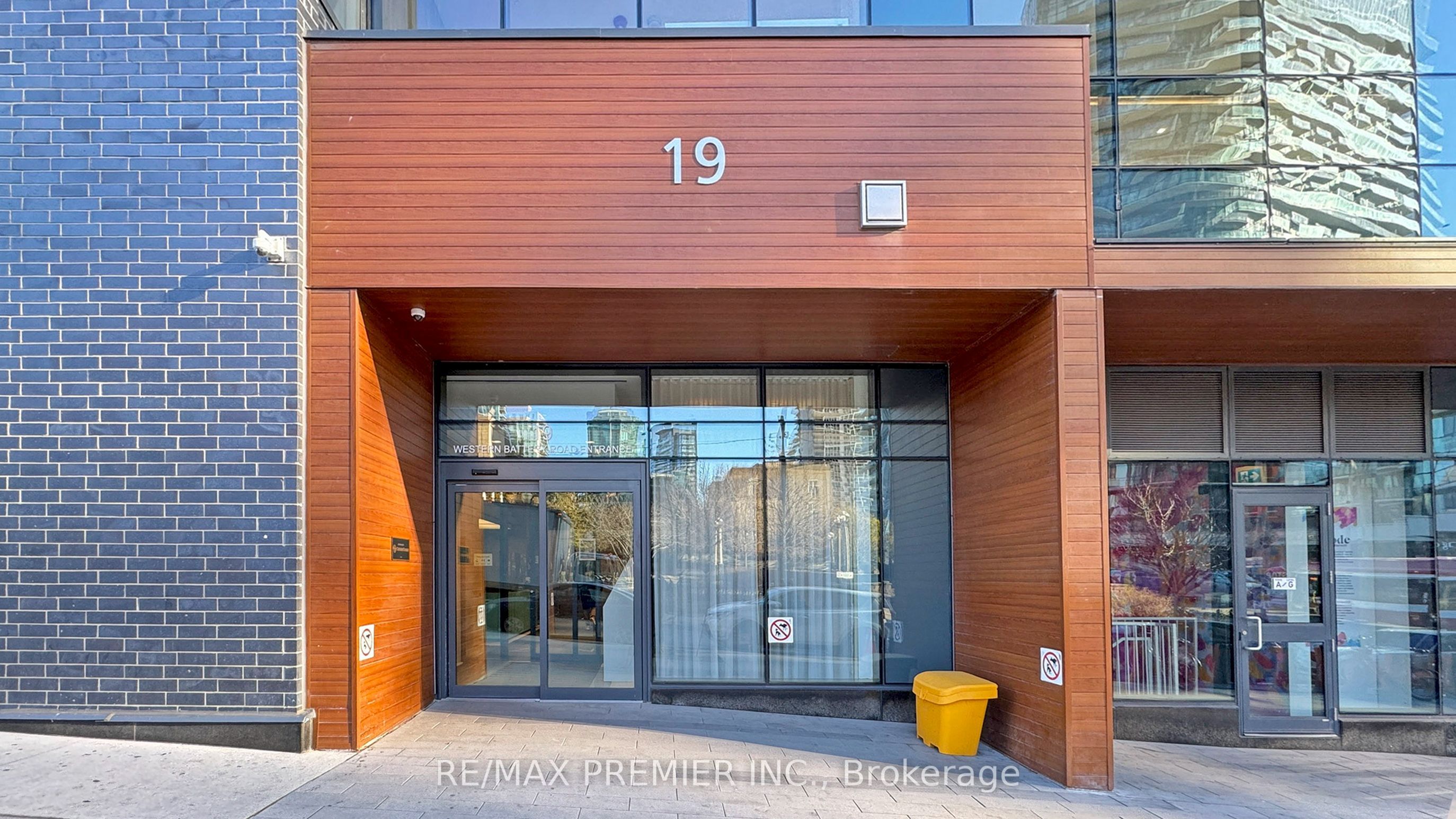 19 Western Battery Road 3203, Toronto, ON M6K 0E3 photo 4