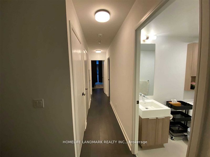 180 Mill Street 140, Toronto, ON M5A 0V6 photo 3