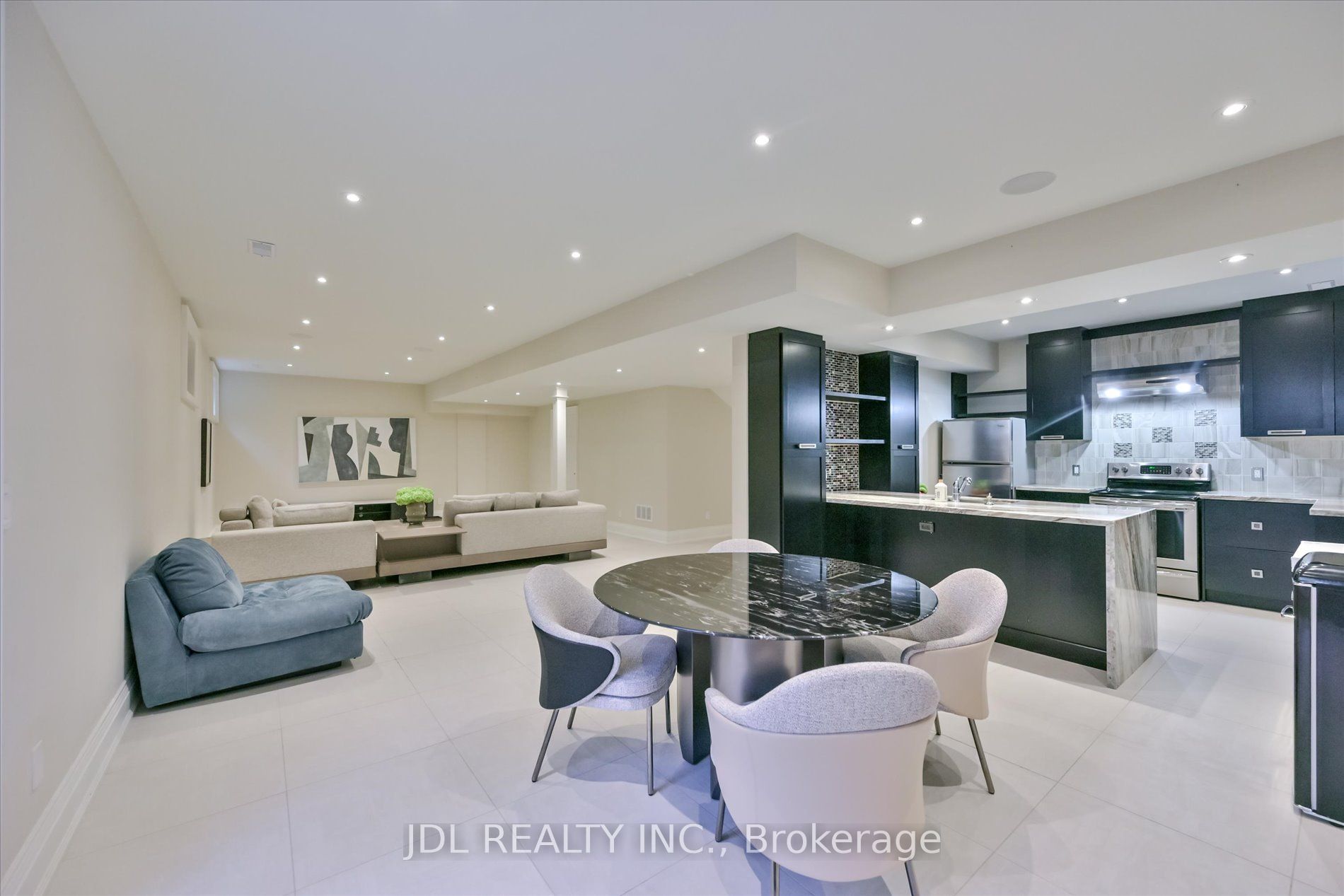 38A Doverwood Court, Toronto, ON M2M 2G8 photo 2