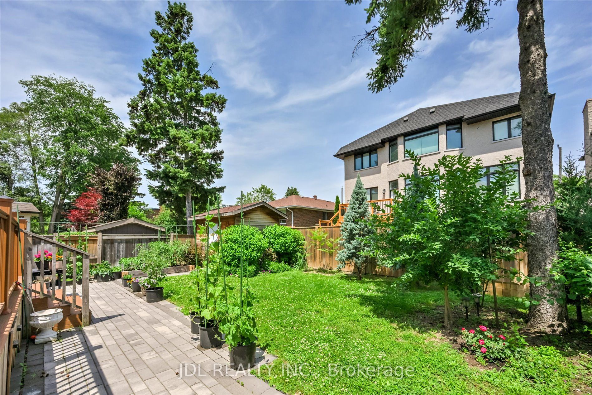 38A Doverwood Court, Toronto, ON M2M 2G8 photo 3