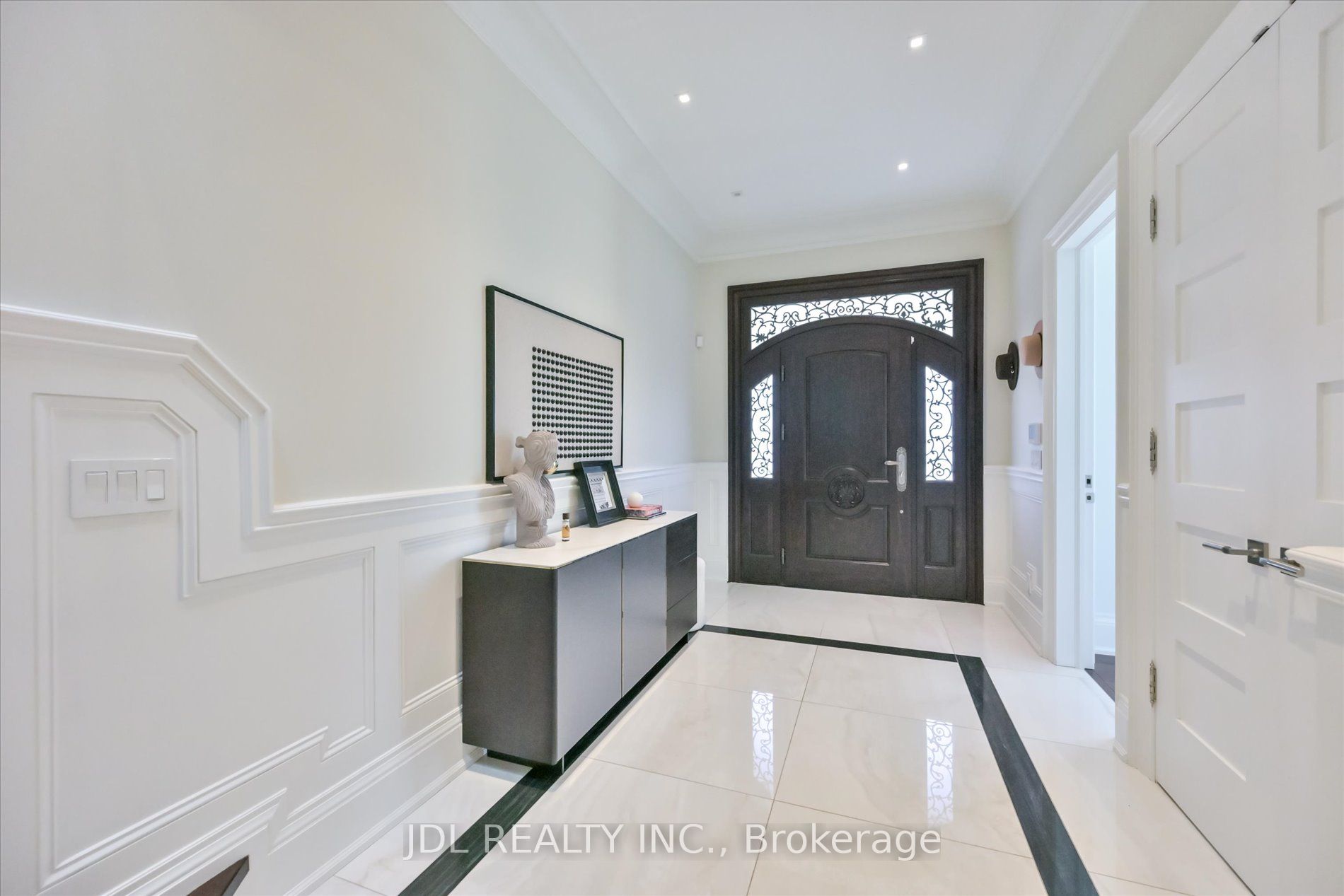 38A Doverwood Court, Toronto, ON M2M 2G8 photo 4
