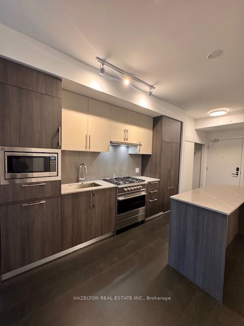 8 Manor Road W 409, Toronto, ON M4S 0E6 photo 5