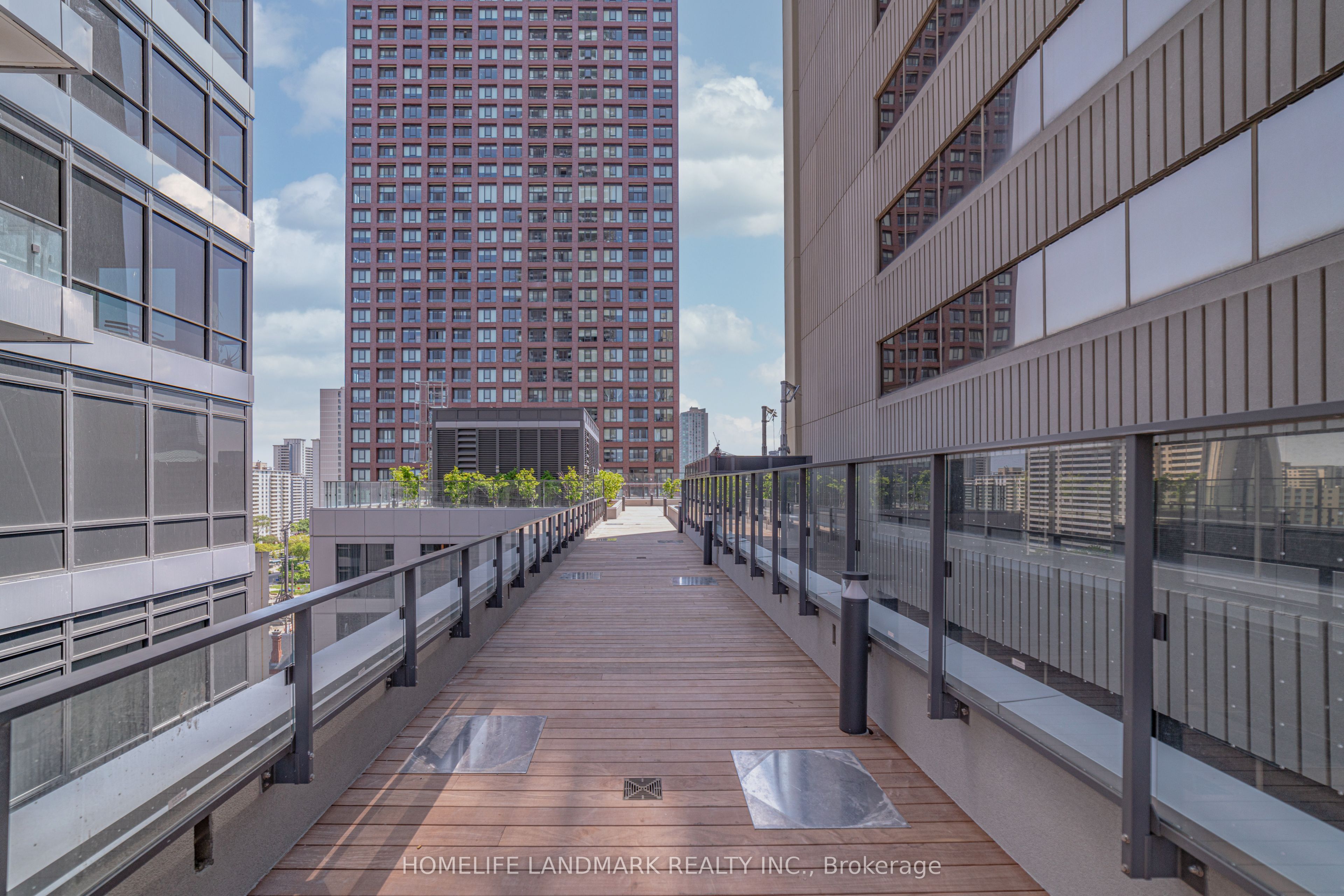 395 Bloor Street E 5001, Toronto, ON M4W 0B4 photo 5