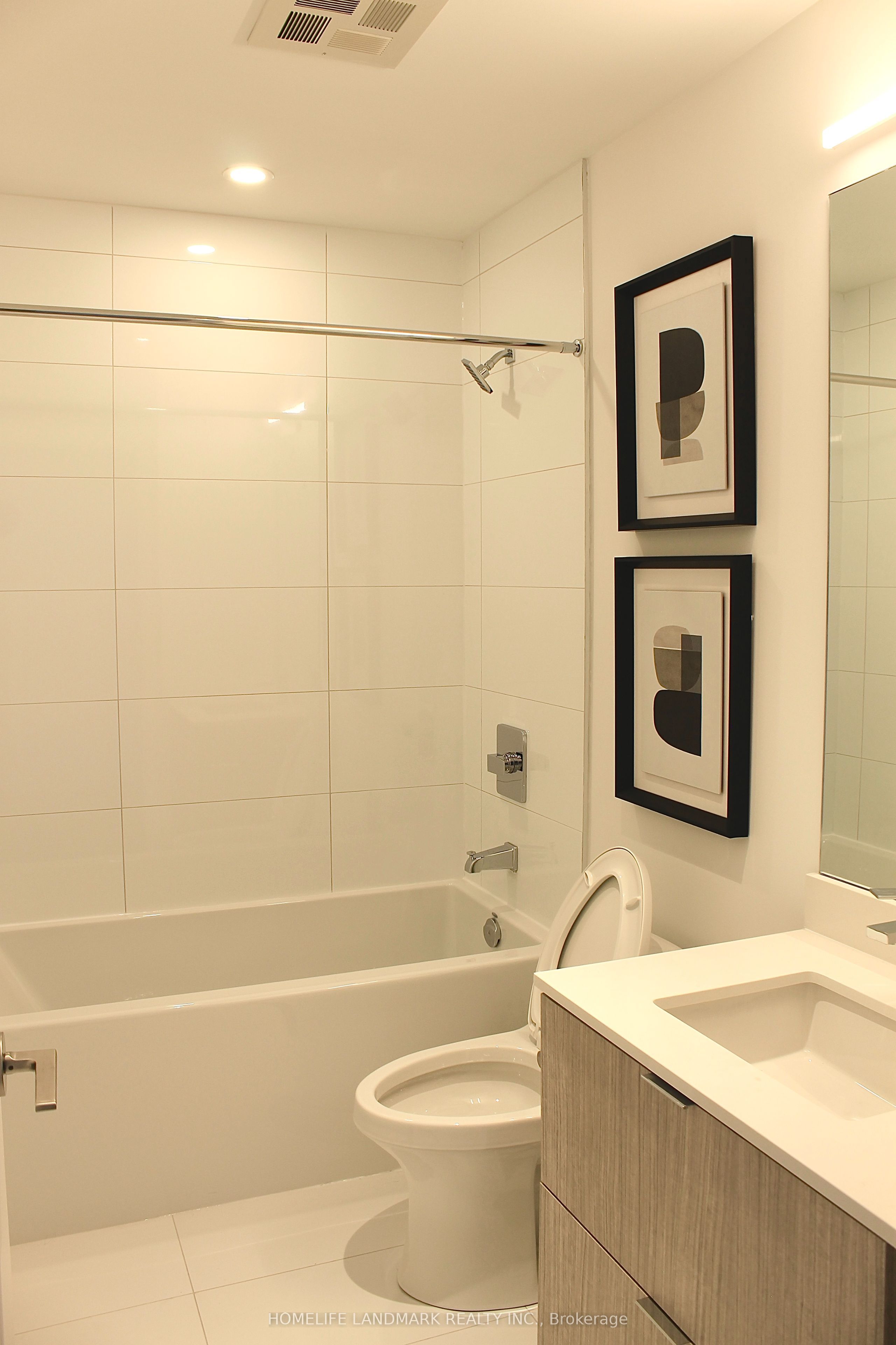 395 Bloor Street E 5511, Toronto, ON M4W 0B4 photo 3