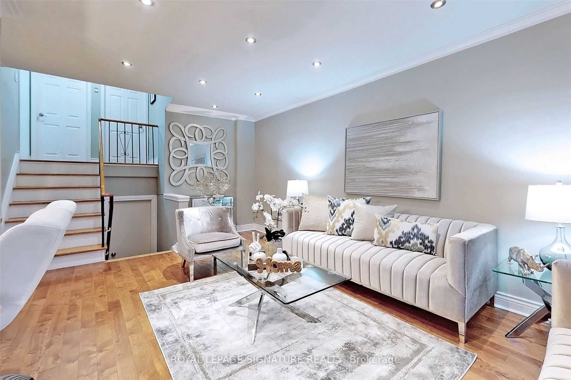 65 Holcolm Road Upper, Toronto, ON M2N 2C8 photo 4