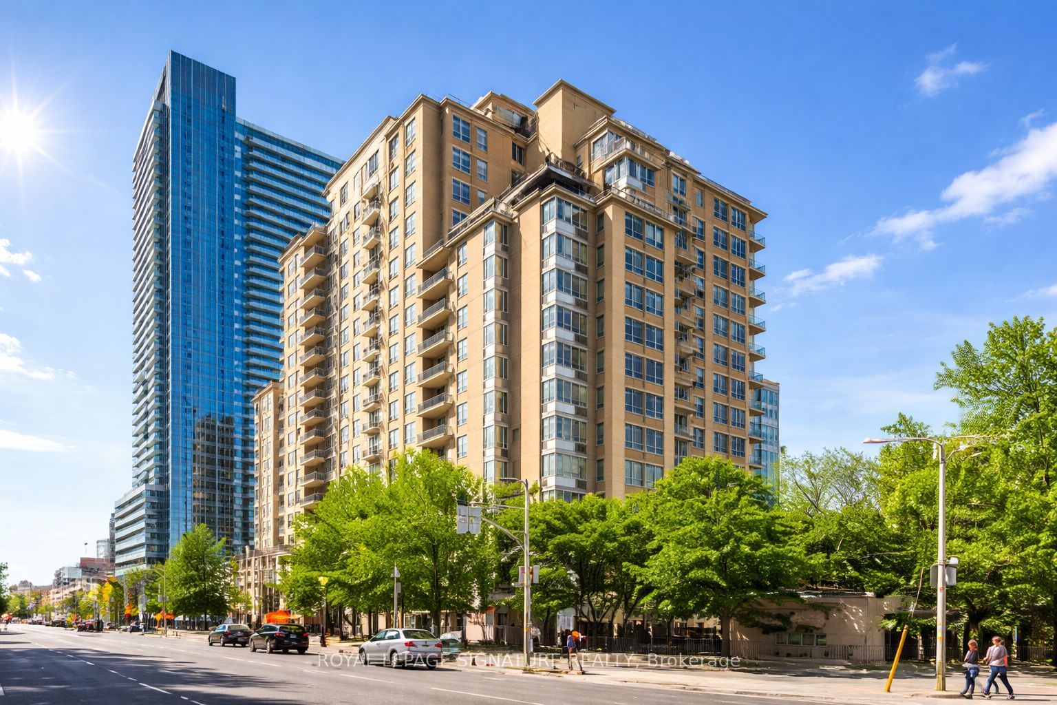123 Eglinton Avenue E 813, Toronto, ON M4P 1J2