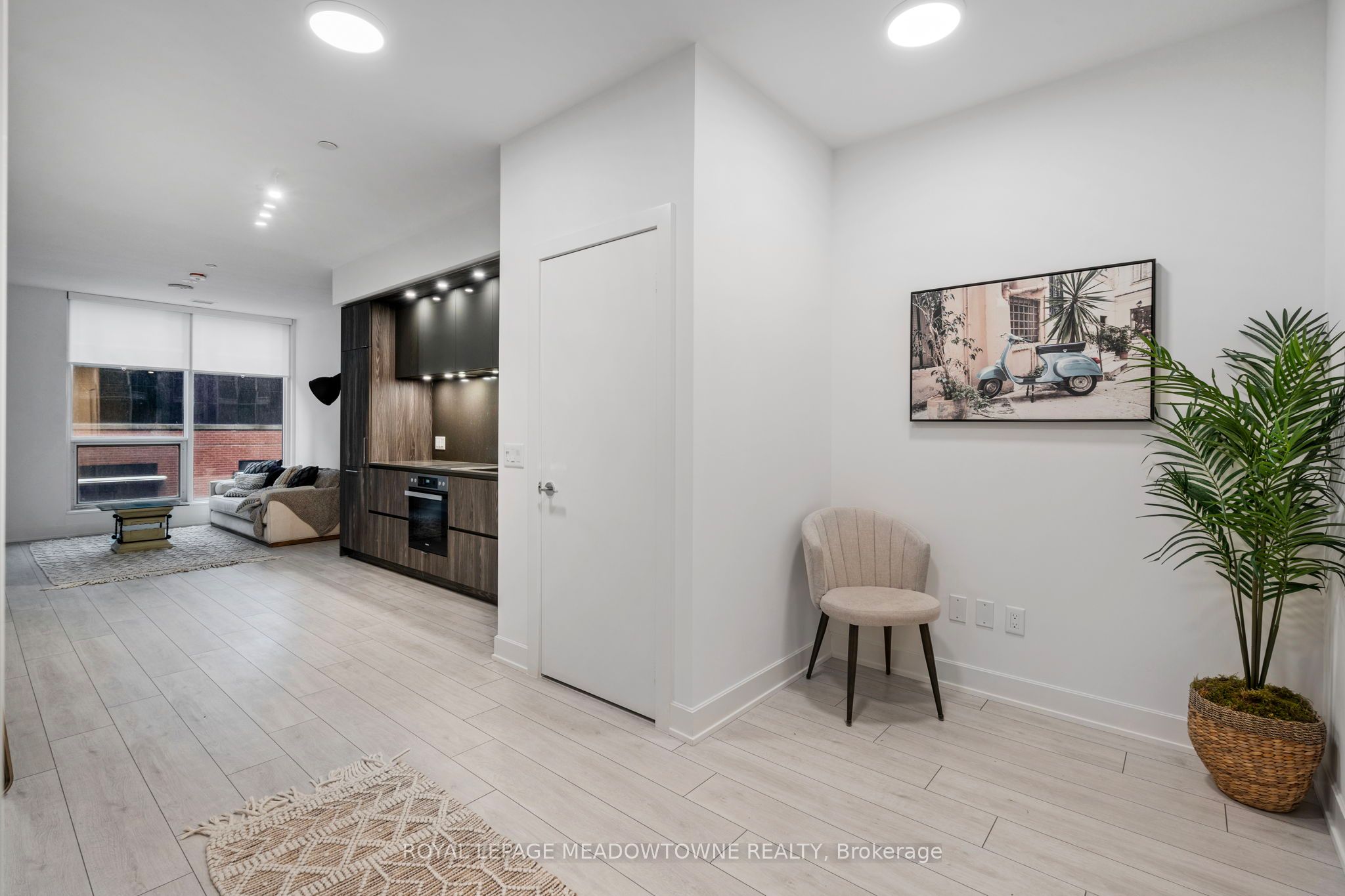 15 Mercer Street 813, Toronto, ON M5V 1H2 photo 3