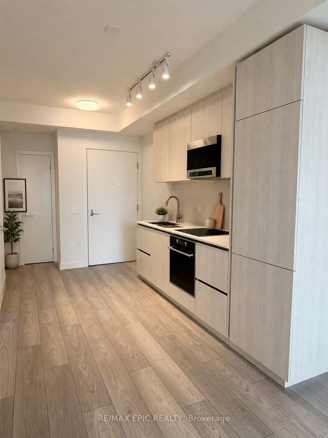110 Broadway Avenue 2913S, Toronto, ON M4P 1V3 photo 2