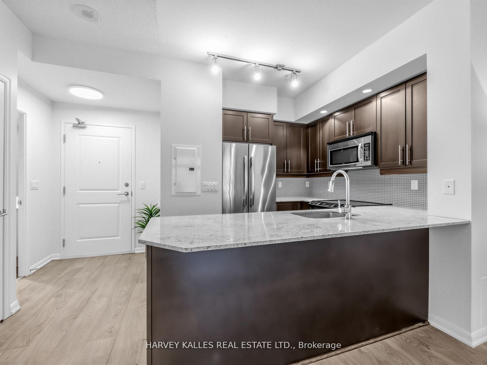 65 East Liberty Street 308, Toronto, ON M6K 3R2 photo 3
