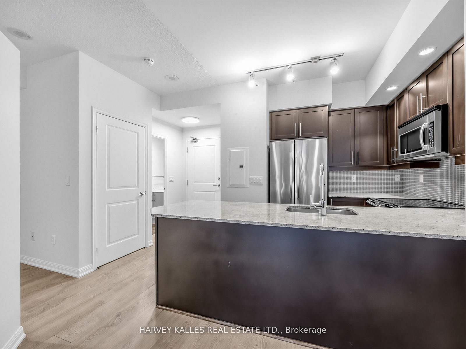 65 East Liberty Street 308, Toronto, ON M6K 3R2 photo 4