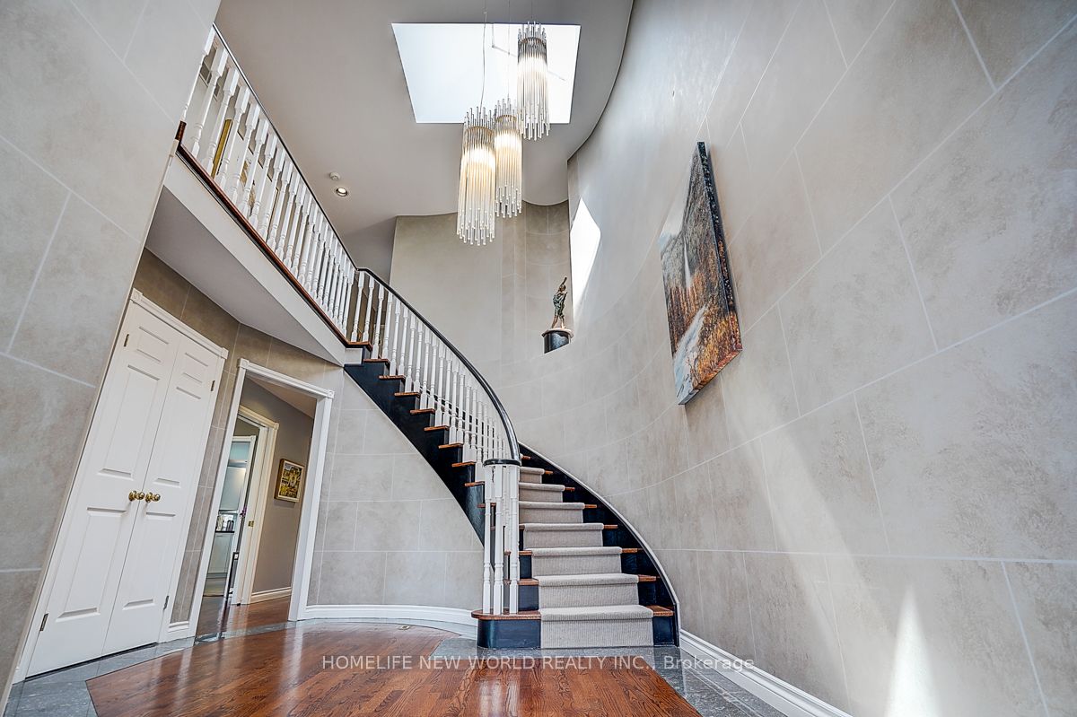 594 Woburn Avenue S, Toronto, ON M5M 1L9 photo 4