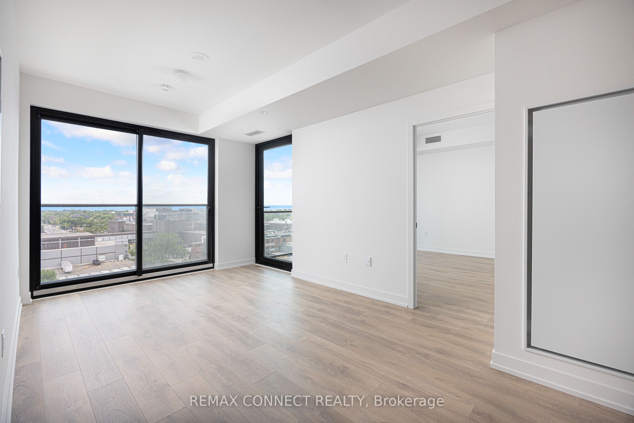 181 Sterling Road 1002, Toronto, ON M6R 2B2