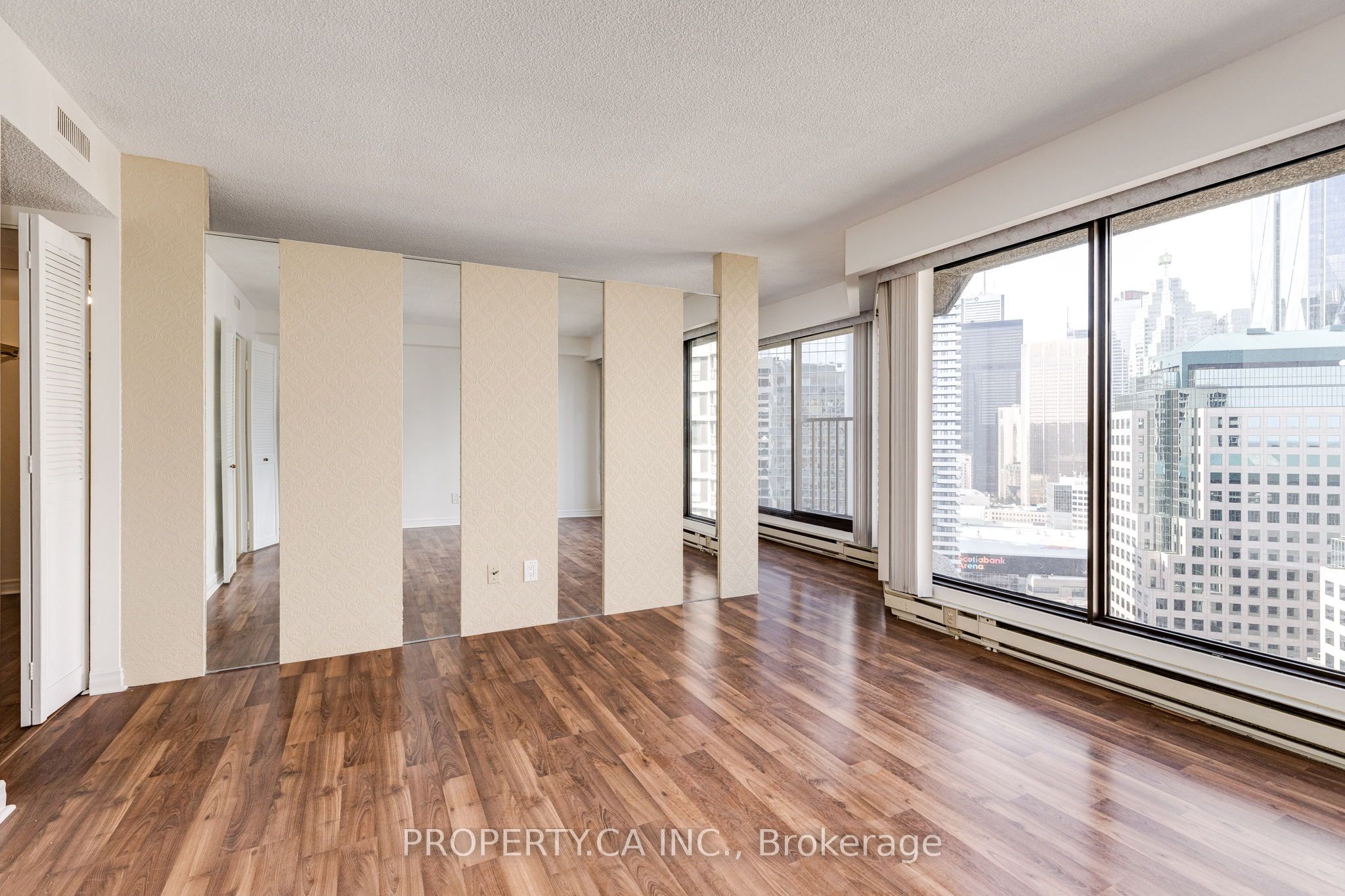 65 Harbour Square 3209, Toronto, ON M5J 2L4 photo 4