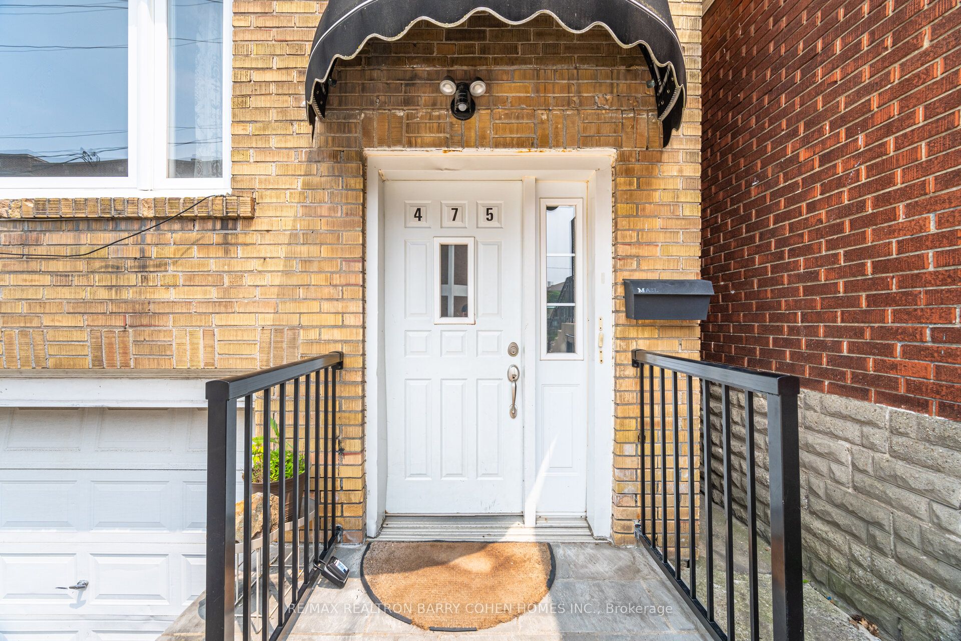 475 Winona Drive 2, Toronto, ON M6C 3V2 photo 4
