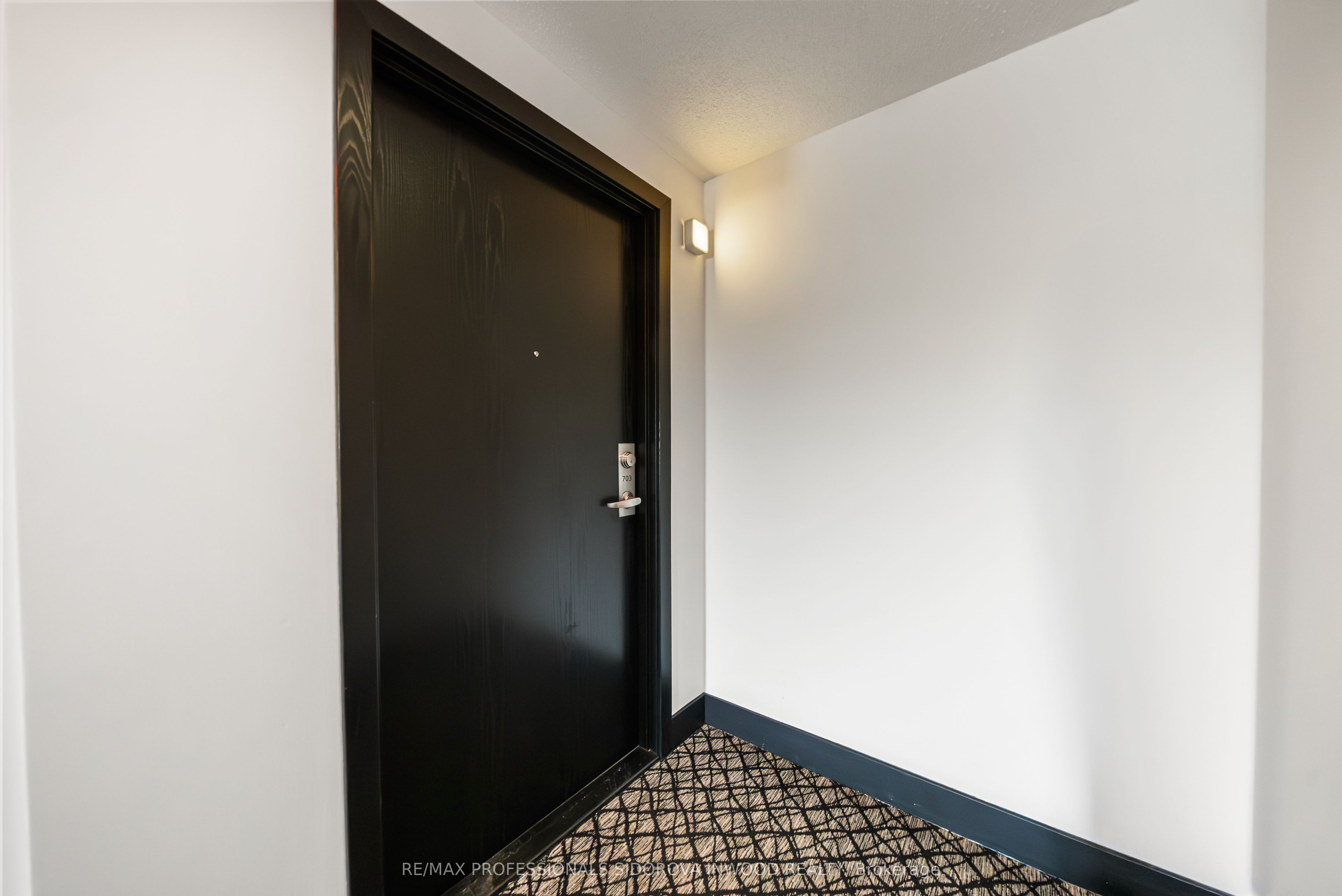 225 Sackville Street 703, Toronto, ON M5A 0B9 photo 4